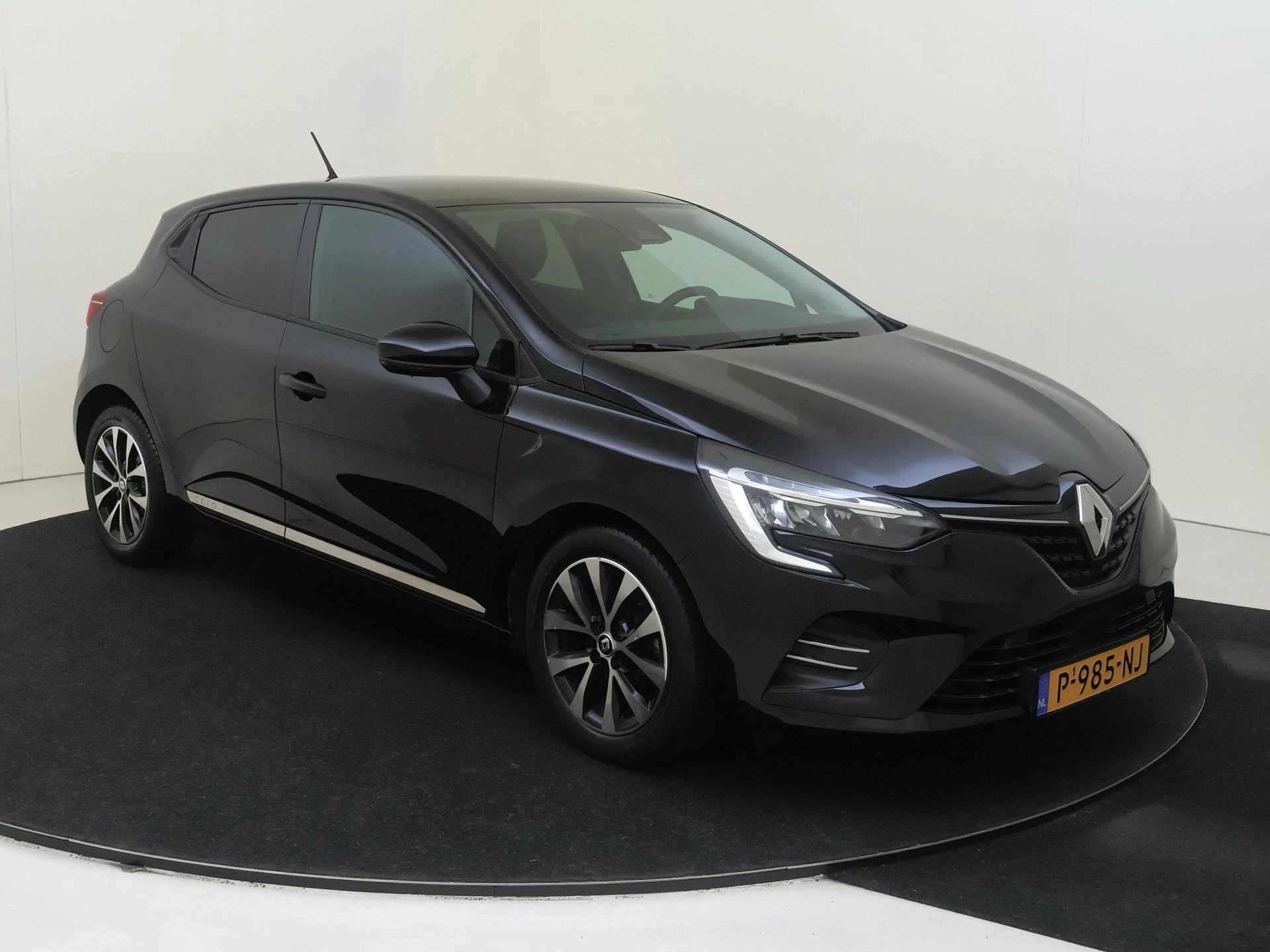 Renault Clio met kenteken P-985-NJ – autofoto 3