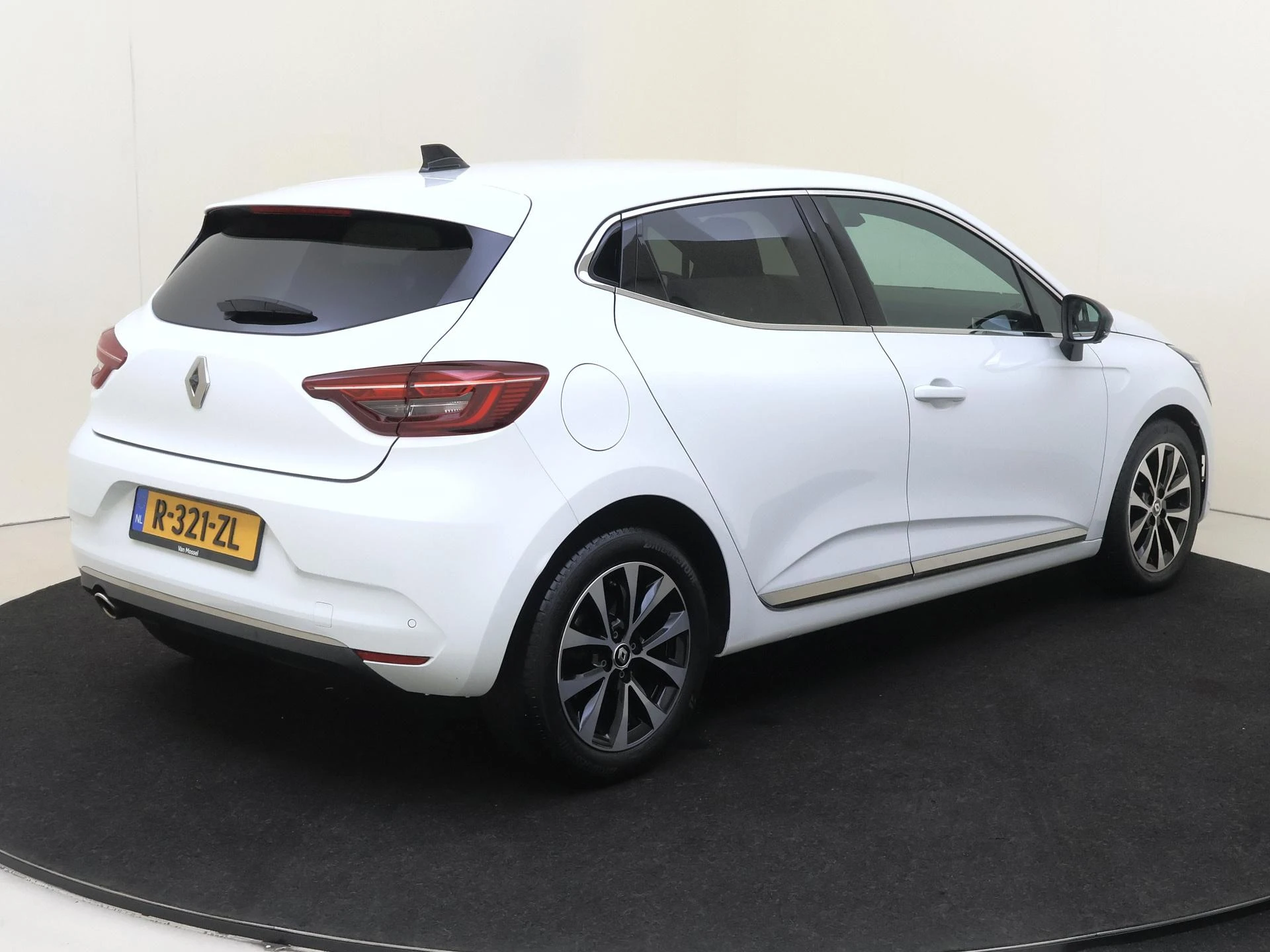 Renault Clio met kenteken R-321-ZL – autofoto 5