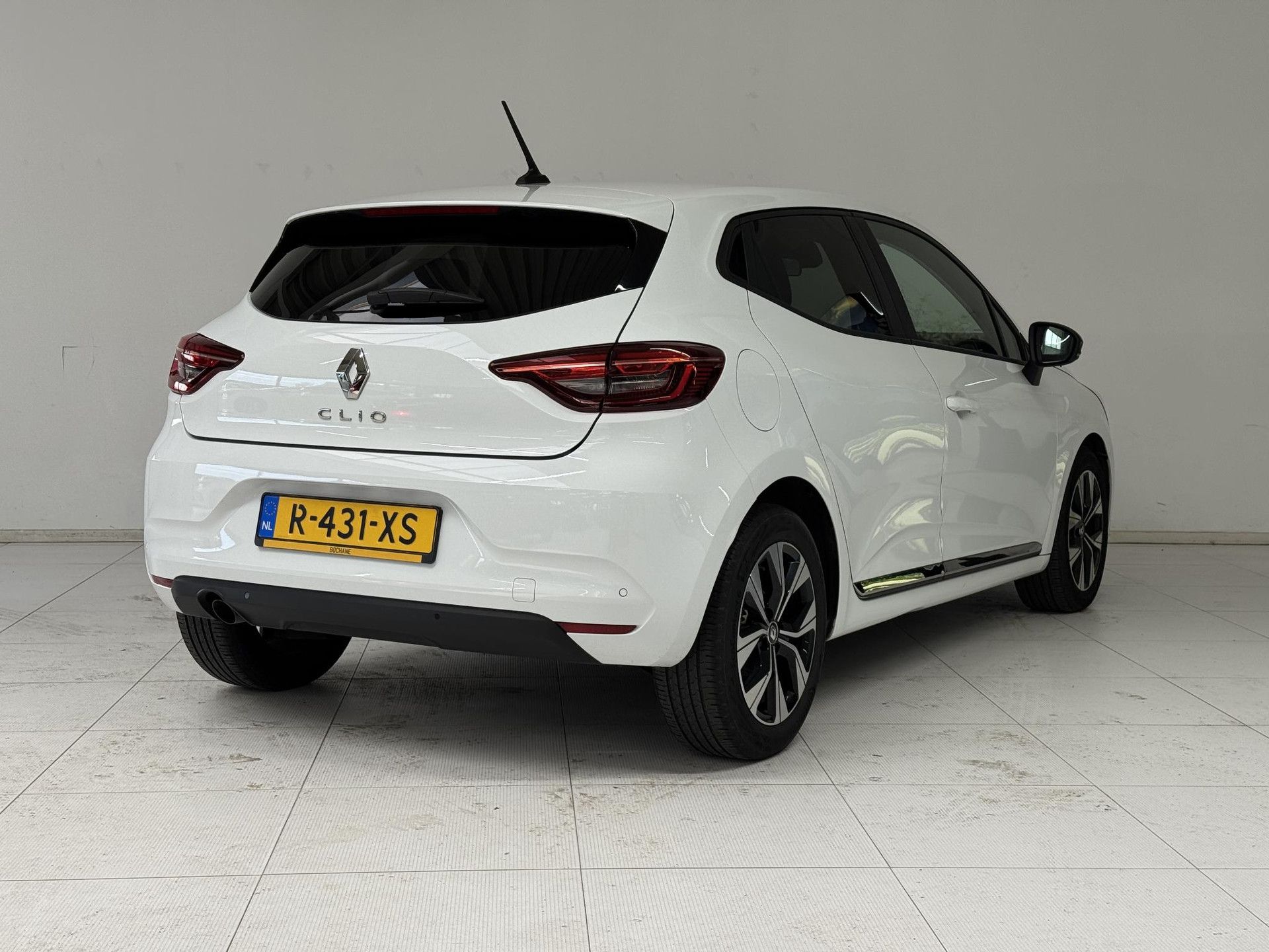 Renault Clio met kenteken R-431-XS – autofoto 2