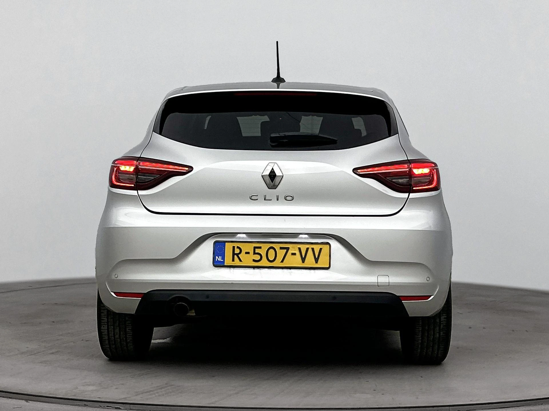 Renault Clio met kenteken R-507-VV – autofoto 5