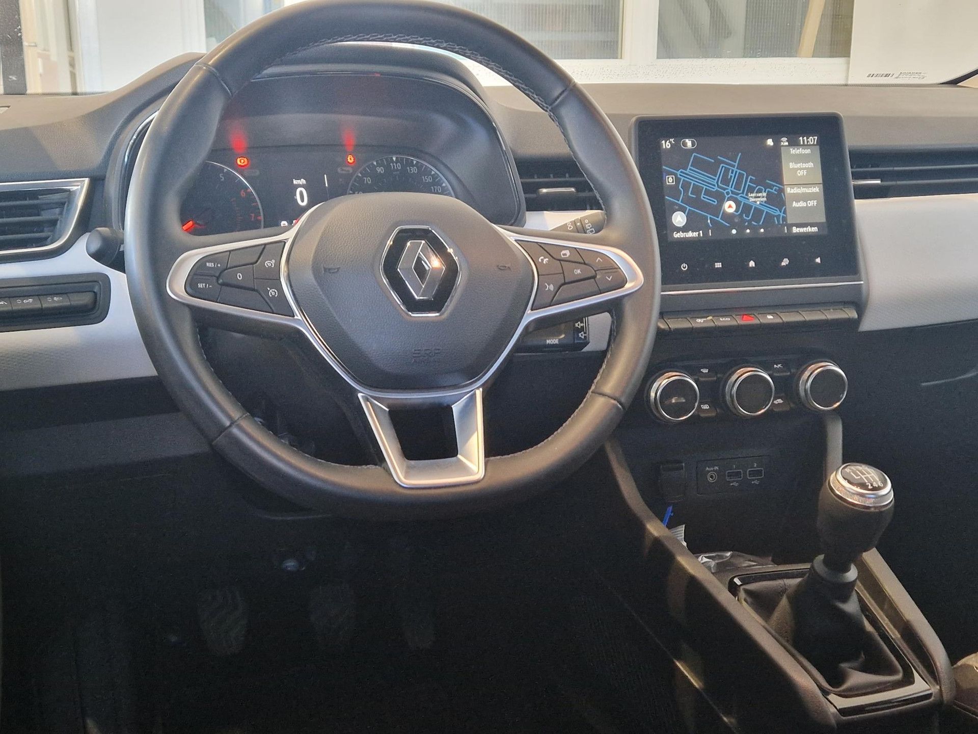 Renault Clio met kenteken S-282-FD – autofoto 3