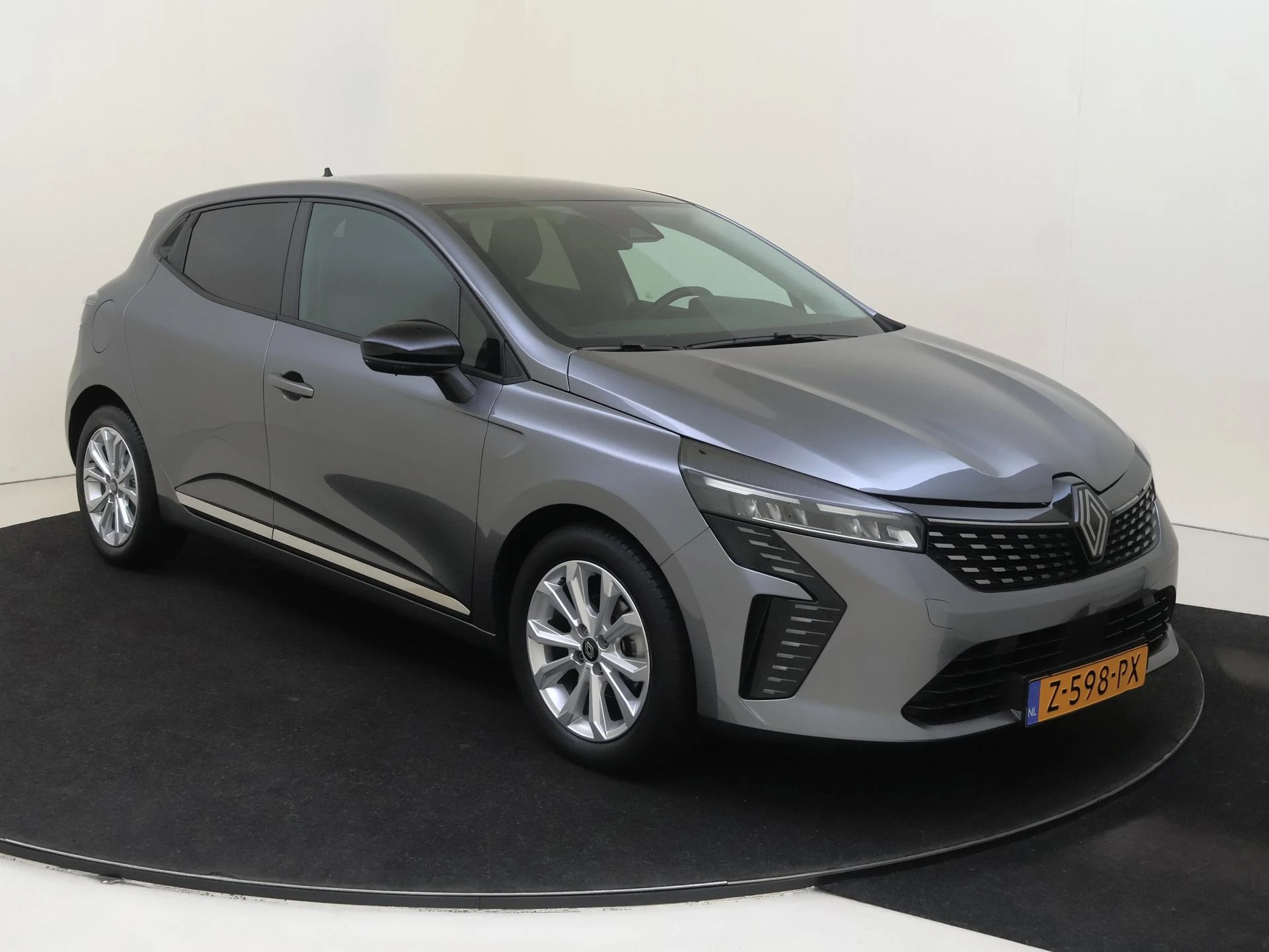 Renault Clio met kenteken Z-598-PX – autofoto 4