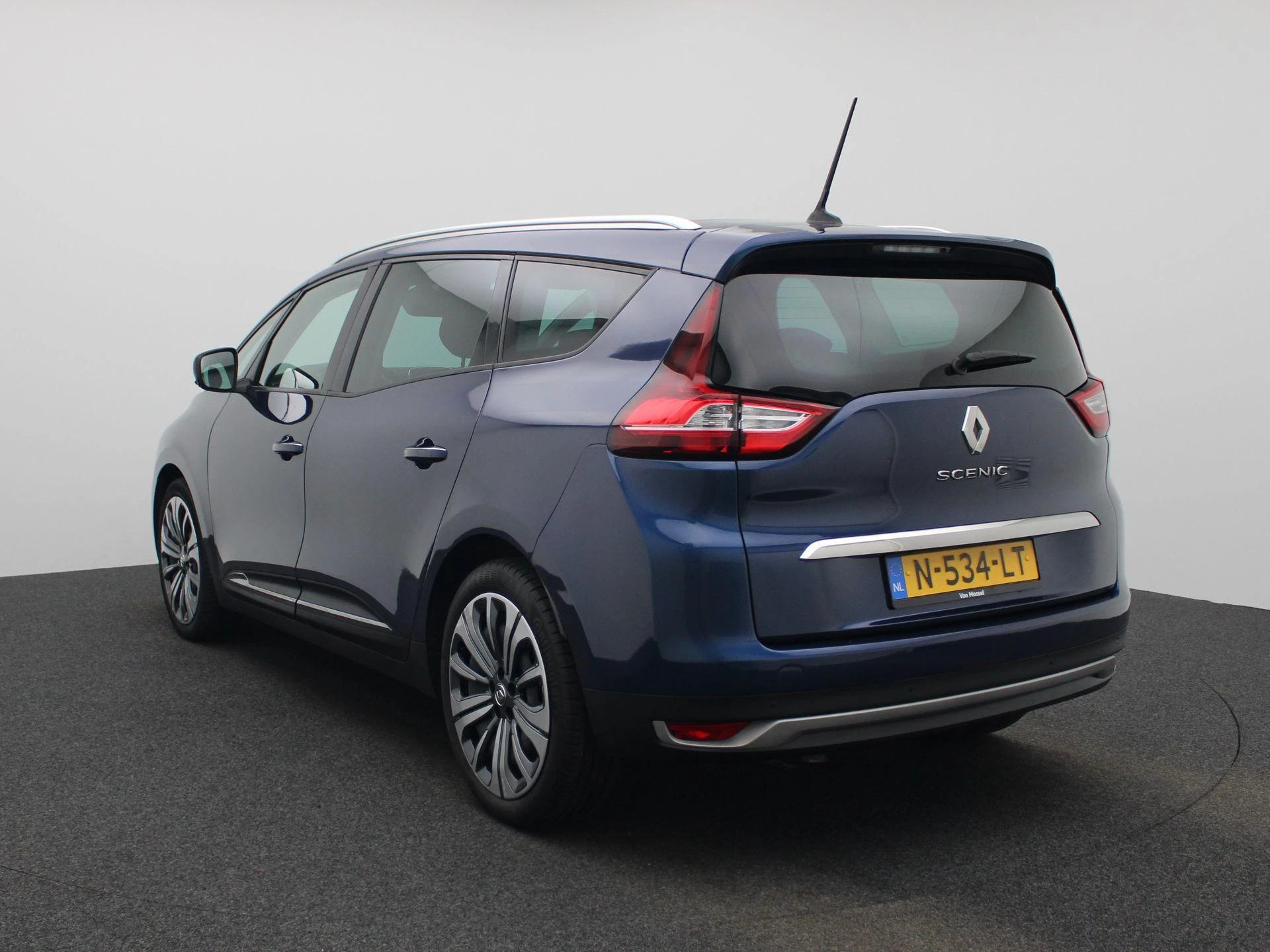 Renault GrandScénic met kenteken N-534-LT – autofoto 3