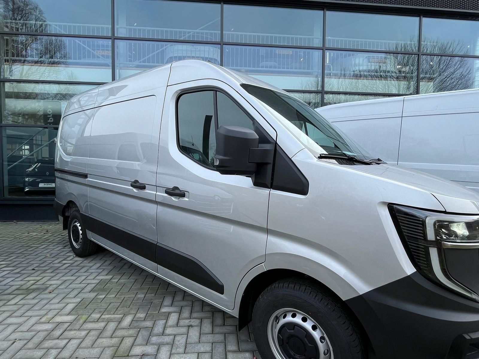 Renault Master met kenteken V-16-KRJ – autofoto 3