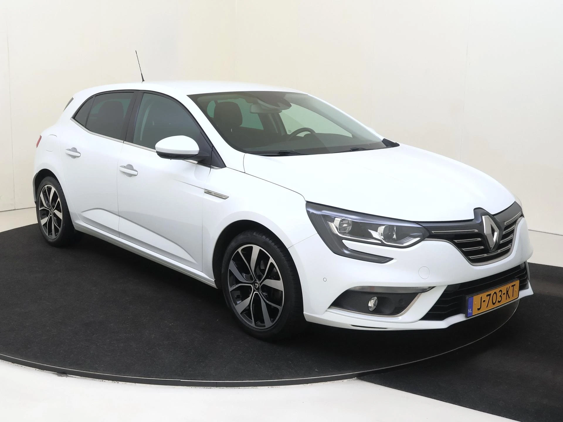 Renault Mégane met kenteken 70100 – autofoto 3