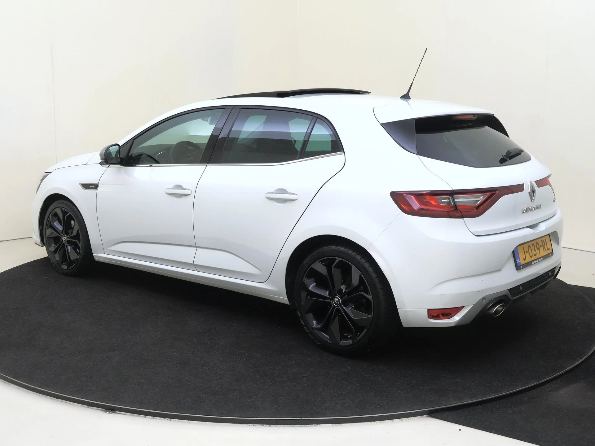 Renault Mégane met kenteken 70100 – autofoto 4