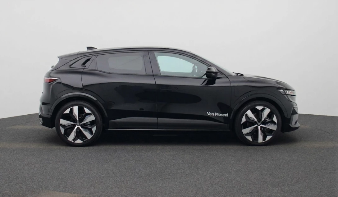 Renault MeganeE-Tech – autofoto 5