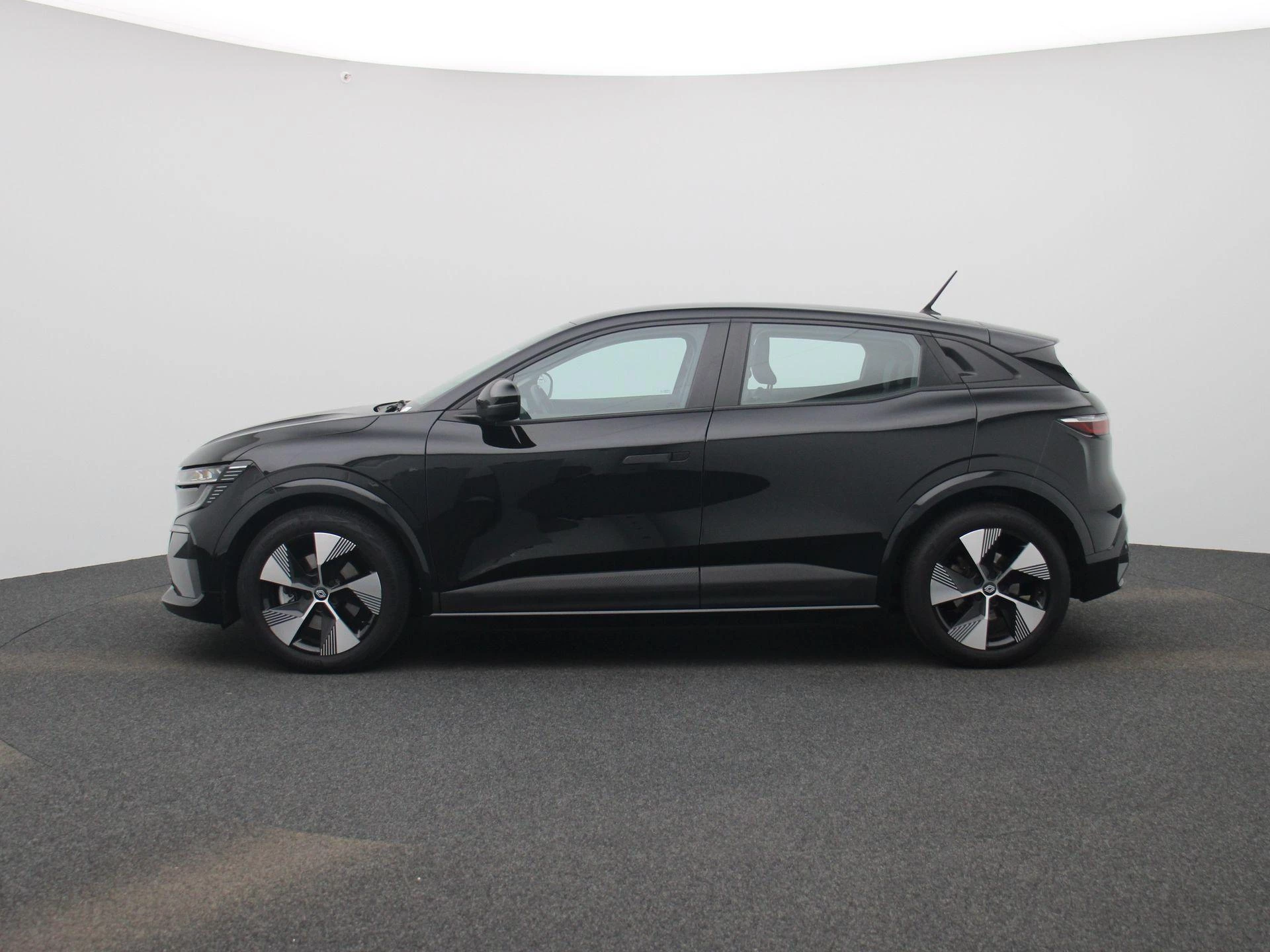 Renault MeganeE-Tech – autofoto 5