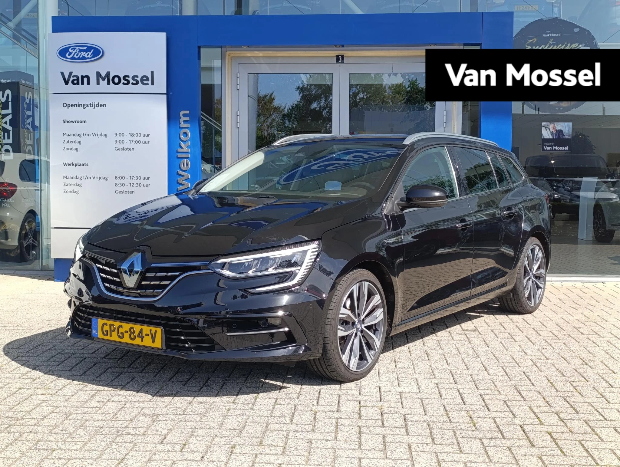Renault MeganeE-Tech met kenteken GPG-84-V – autofoto 2