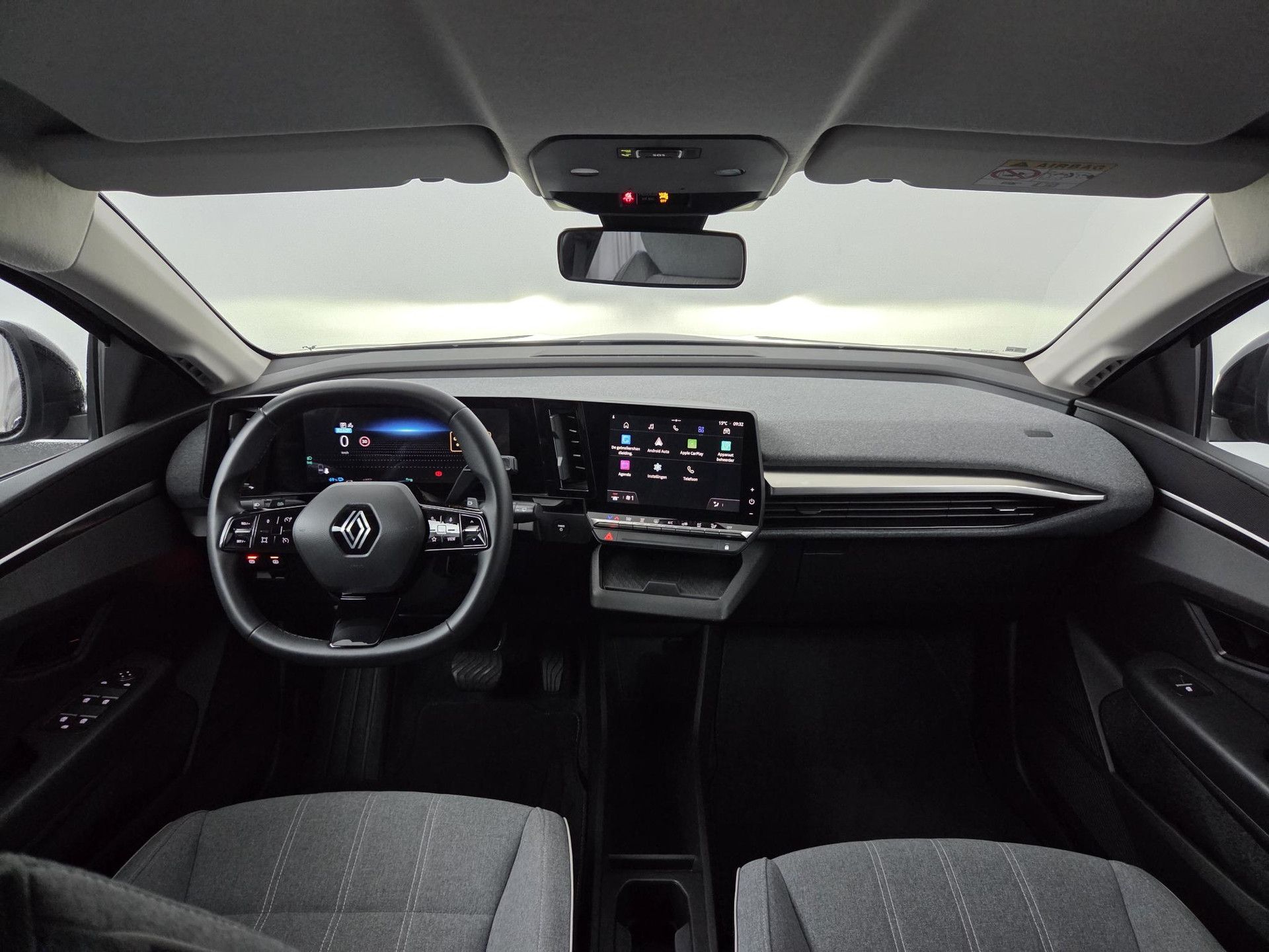 Renault MeganeE-Tech met kenteken T-534-HL – autofoto 3