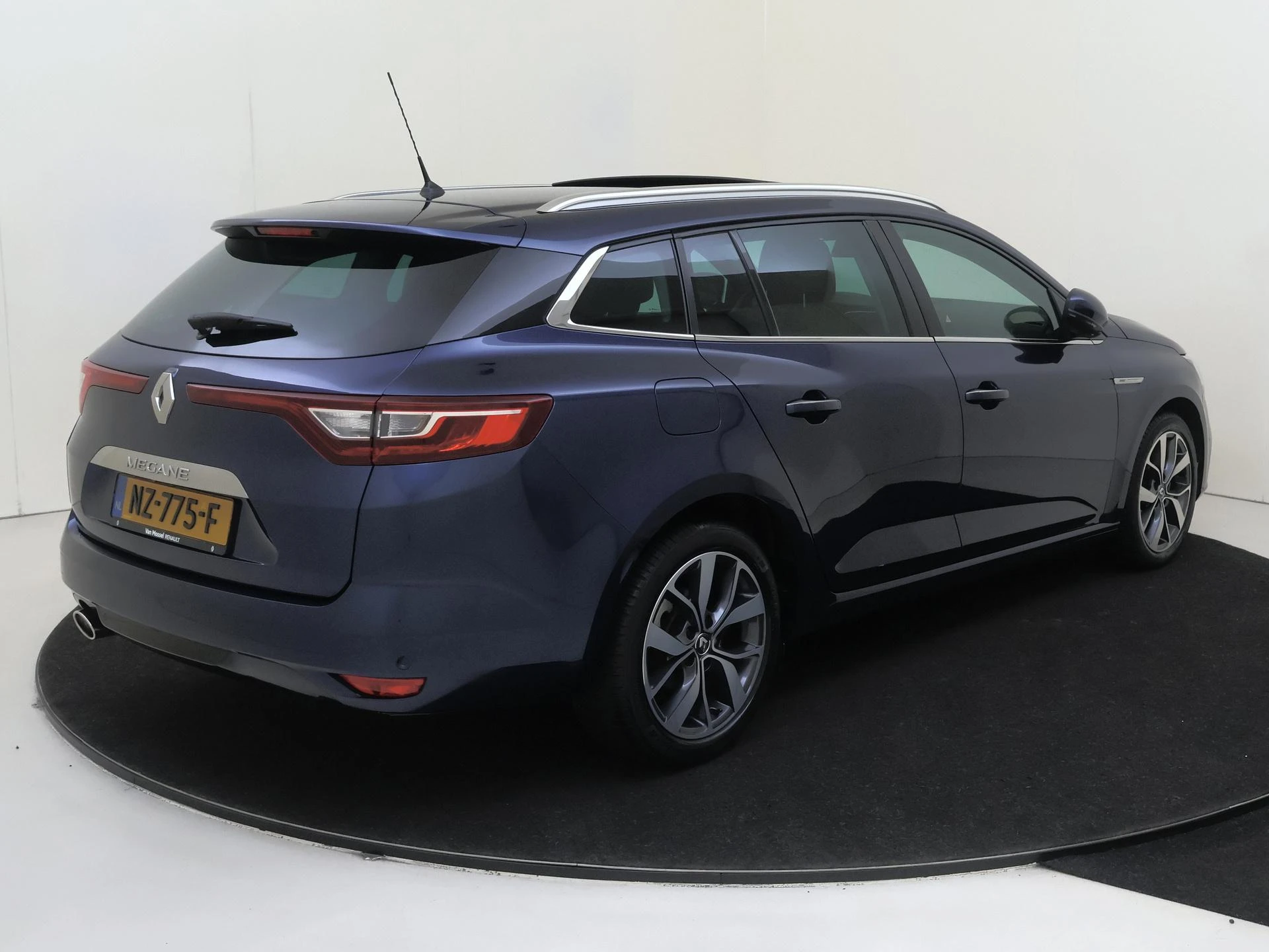 Renault MéganeEstate met kenteken 54100 – autofoto 5
