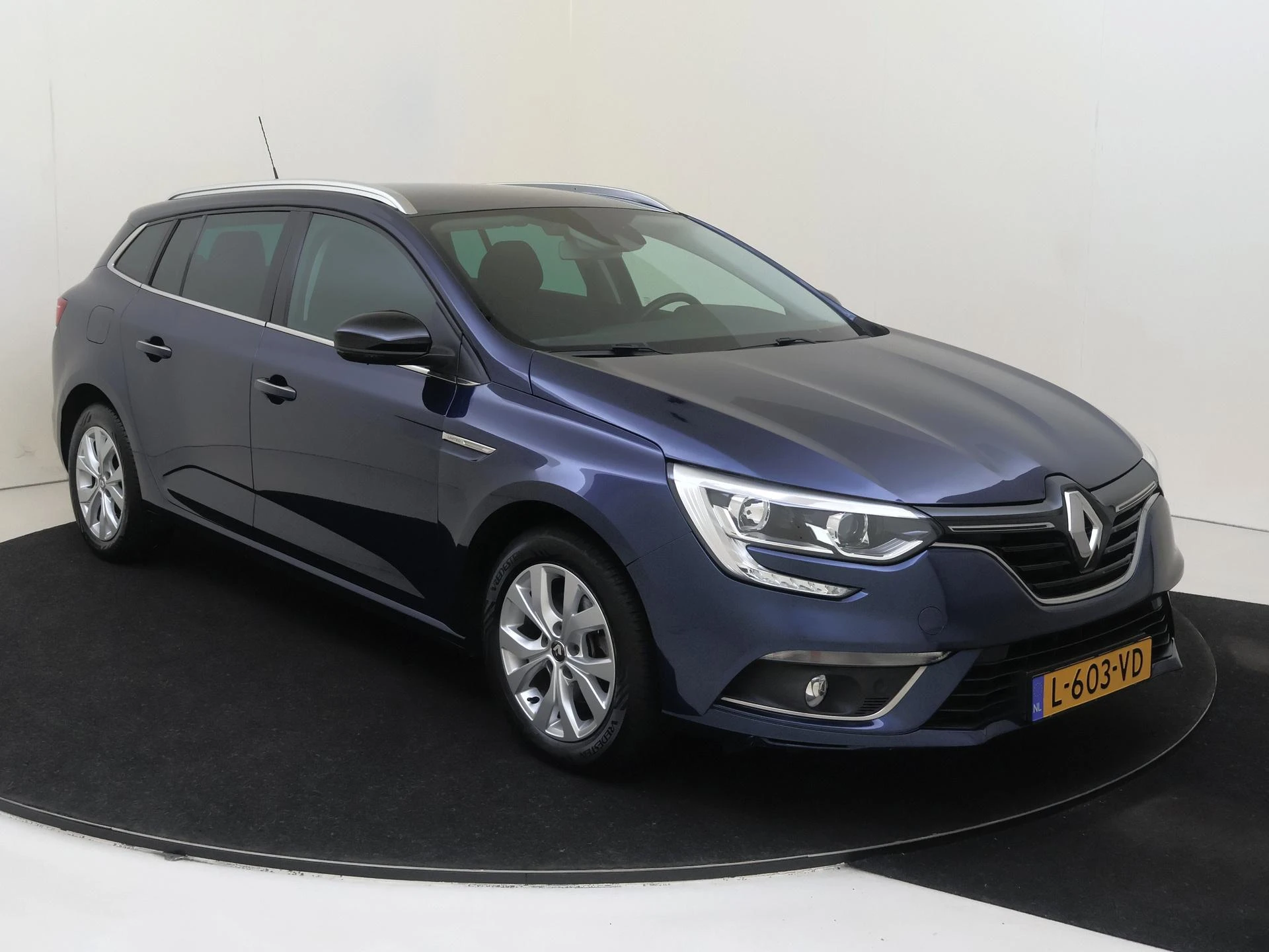 Renault MéganeEstate met kenteken L-603-VD – autofoto 3