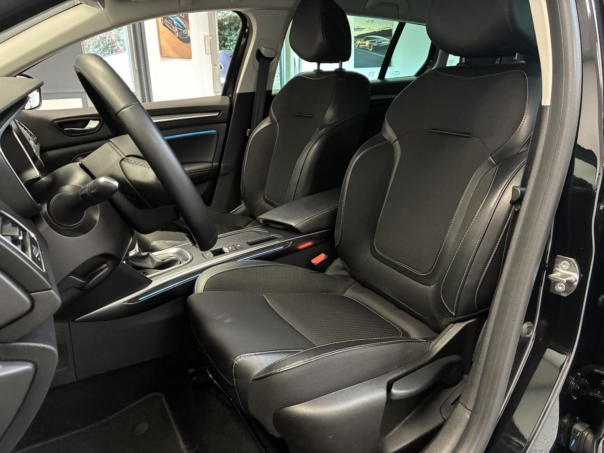 Renault MéganeEstate met kenteken T-087-GX – autofoto 4