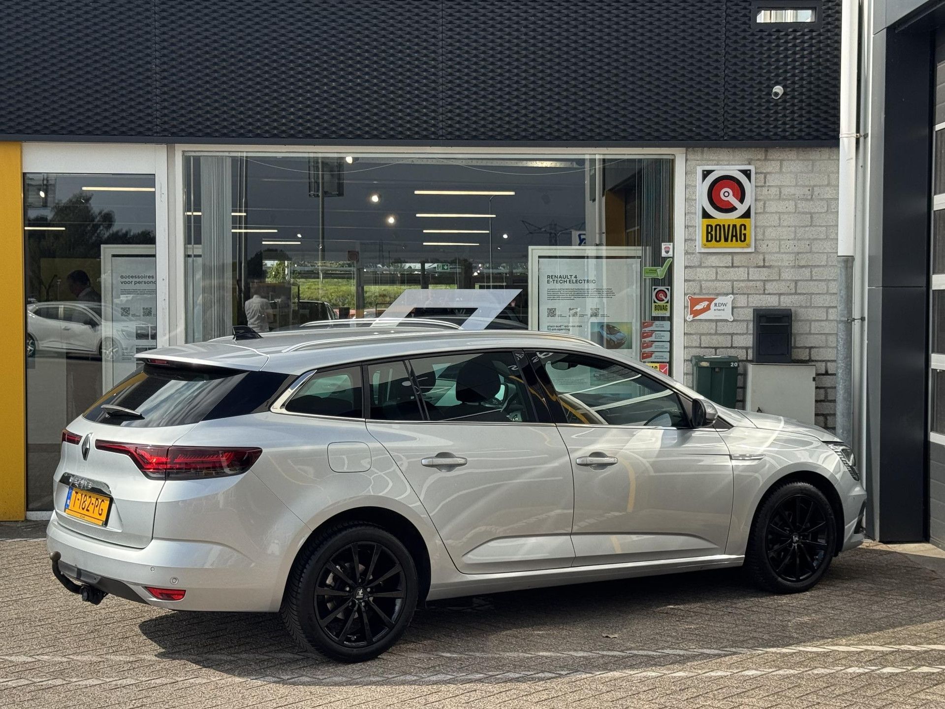 Renault MéganeEstate met kenteken T-182-PG – autofoto 2