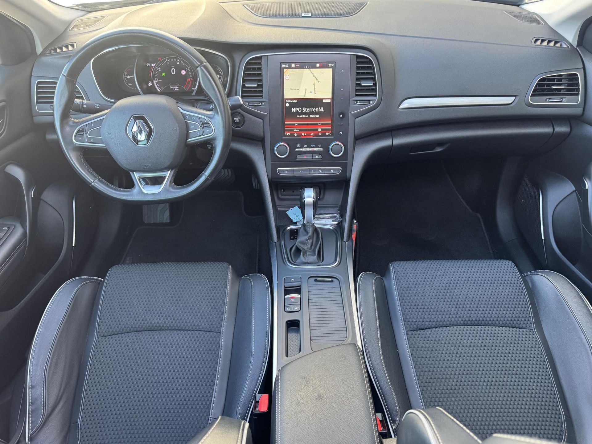 Renault MéganeEstate met kenteken ZK-999-J – autofoto 3