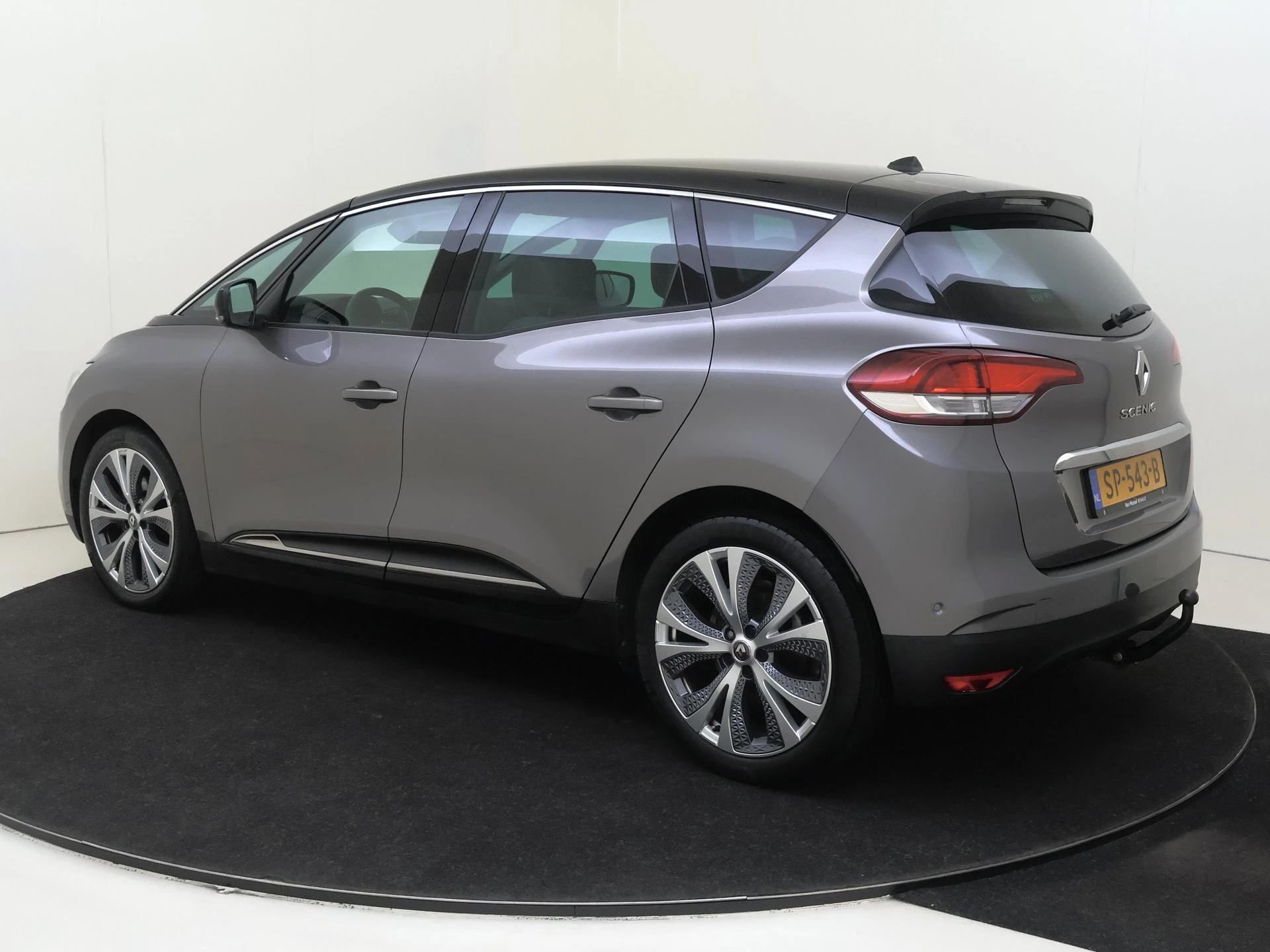 Renault Scénic met kenteken 55100 – autofoto 4