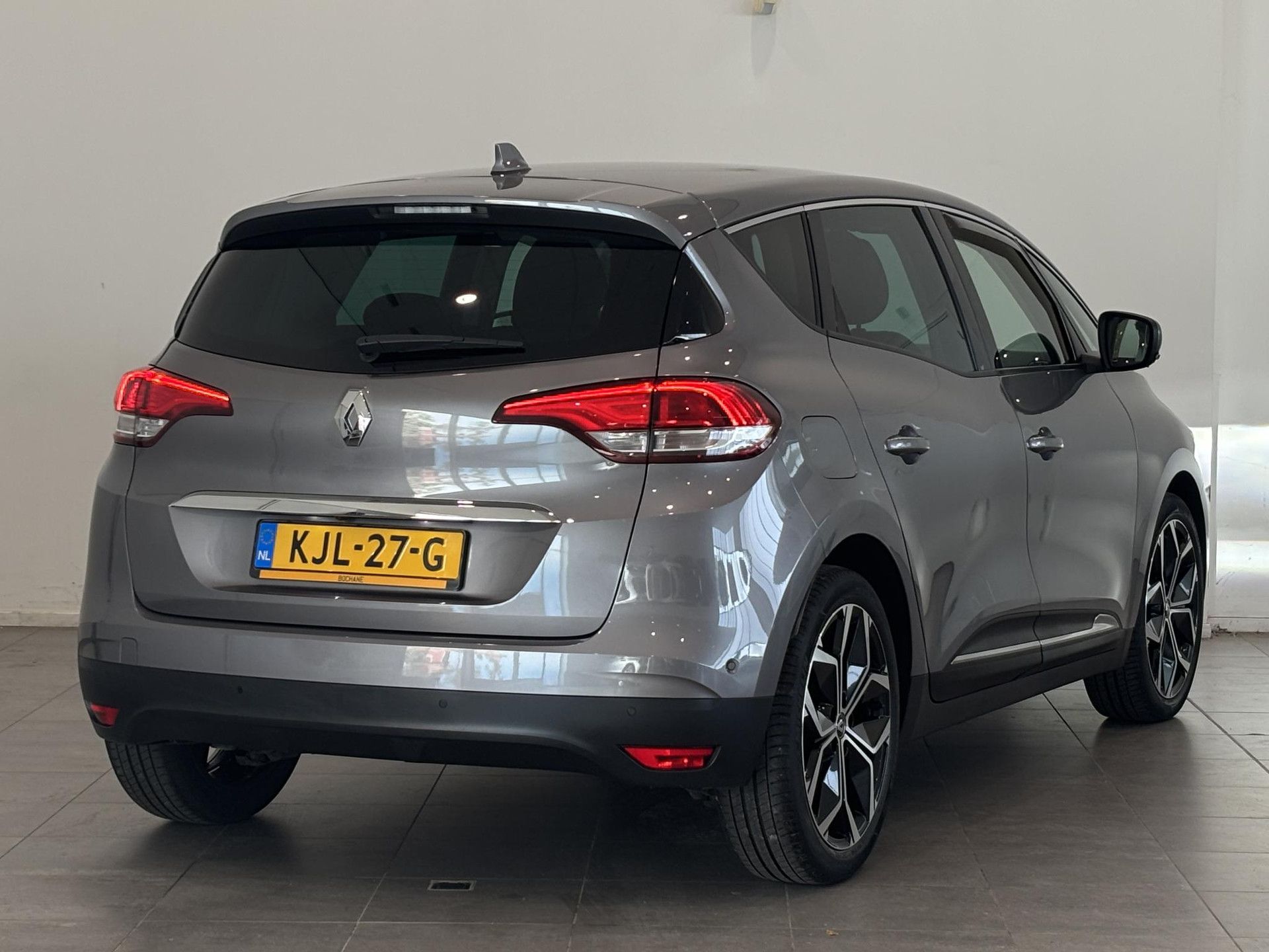 Renault Scénic met kenteken KJL-27-G – autofoto 2