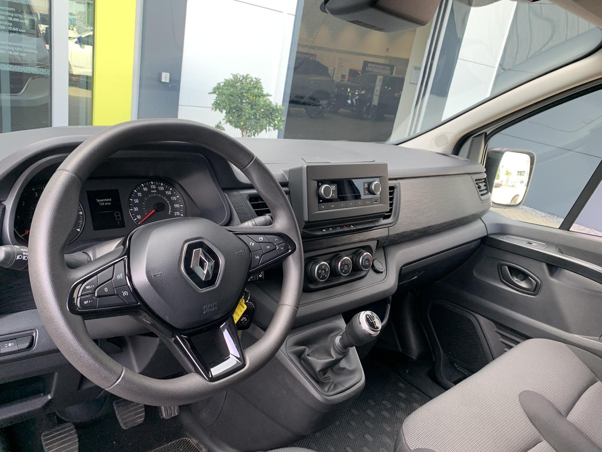 Renault Trafic met kenteken V-59-RHD – autofoto 2