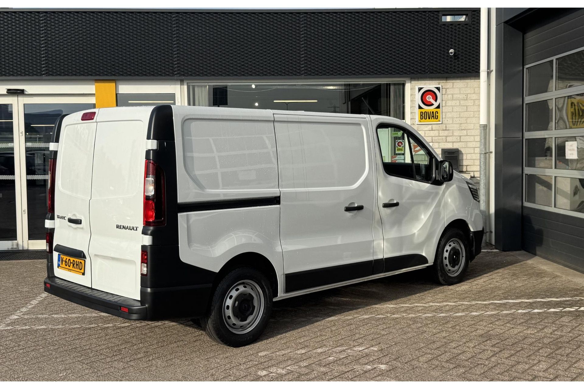 Renault Trafic met kenteken V-60-RHD – autofoto 3
