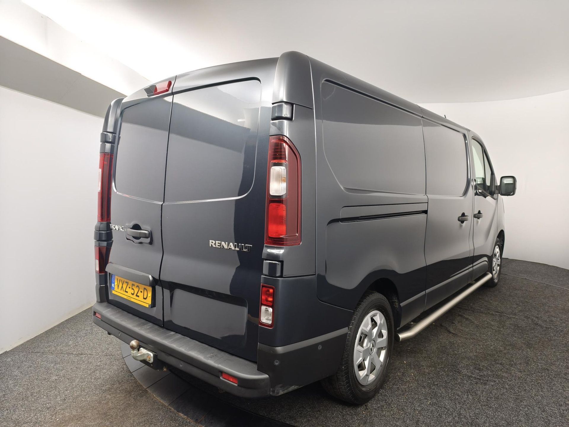 Renault Trafic met kenteken VXZ-52-D – autofoto 2