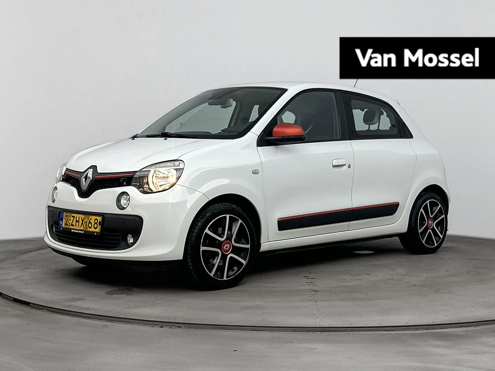 Renault Twingo met kenteken 49100 – autofoto 2