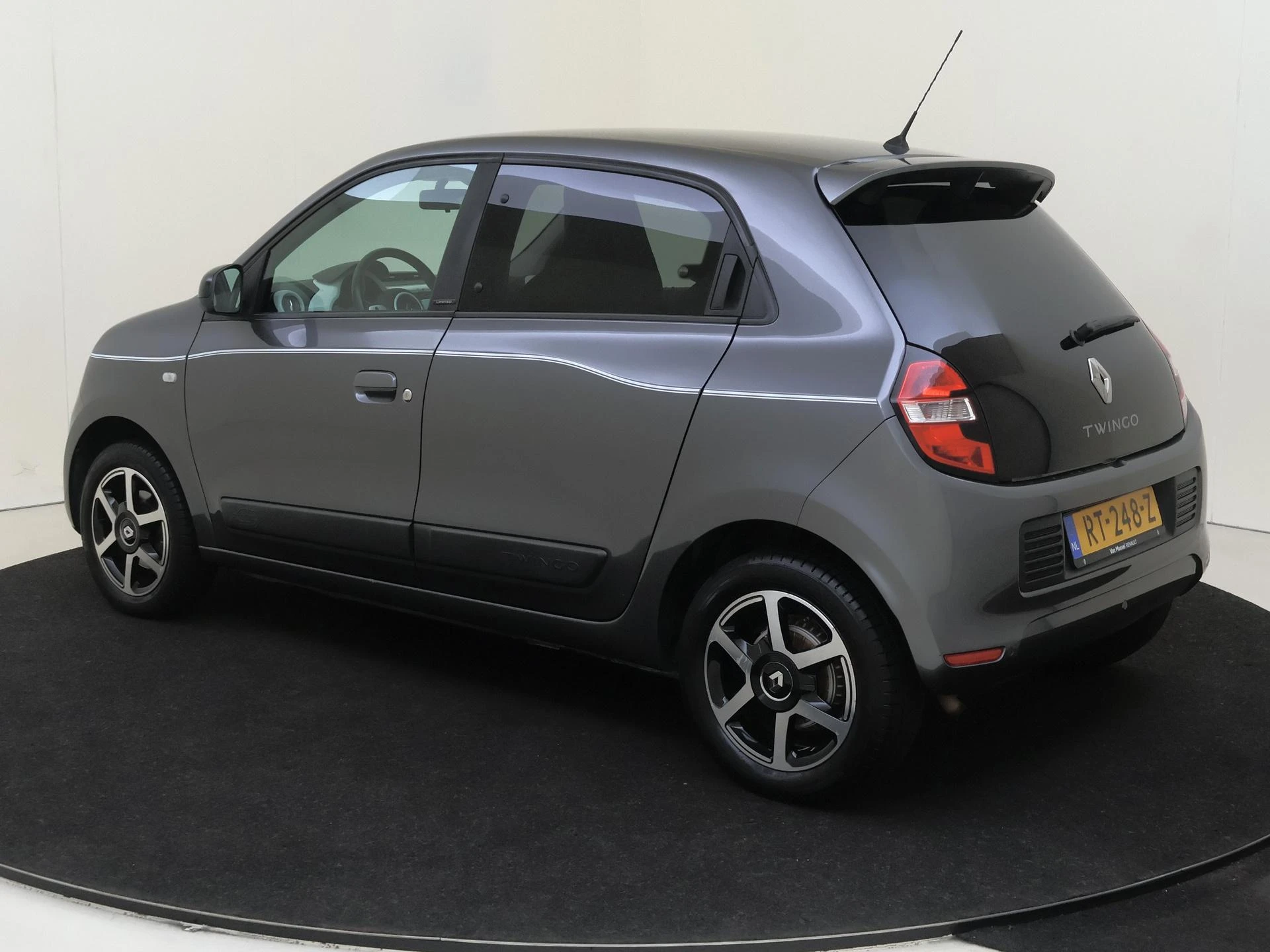 Renault Twingo met kenteken 50100 – autofoto 4