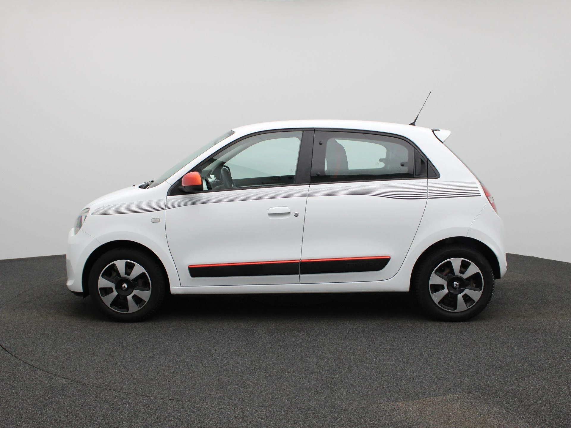 Renault Twingo met kenteken 50100 – autofoto 5