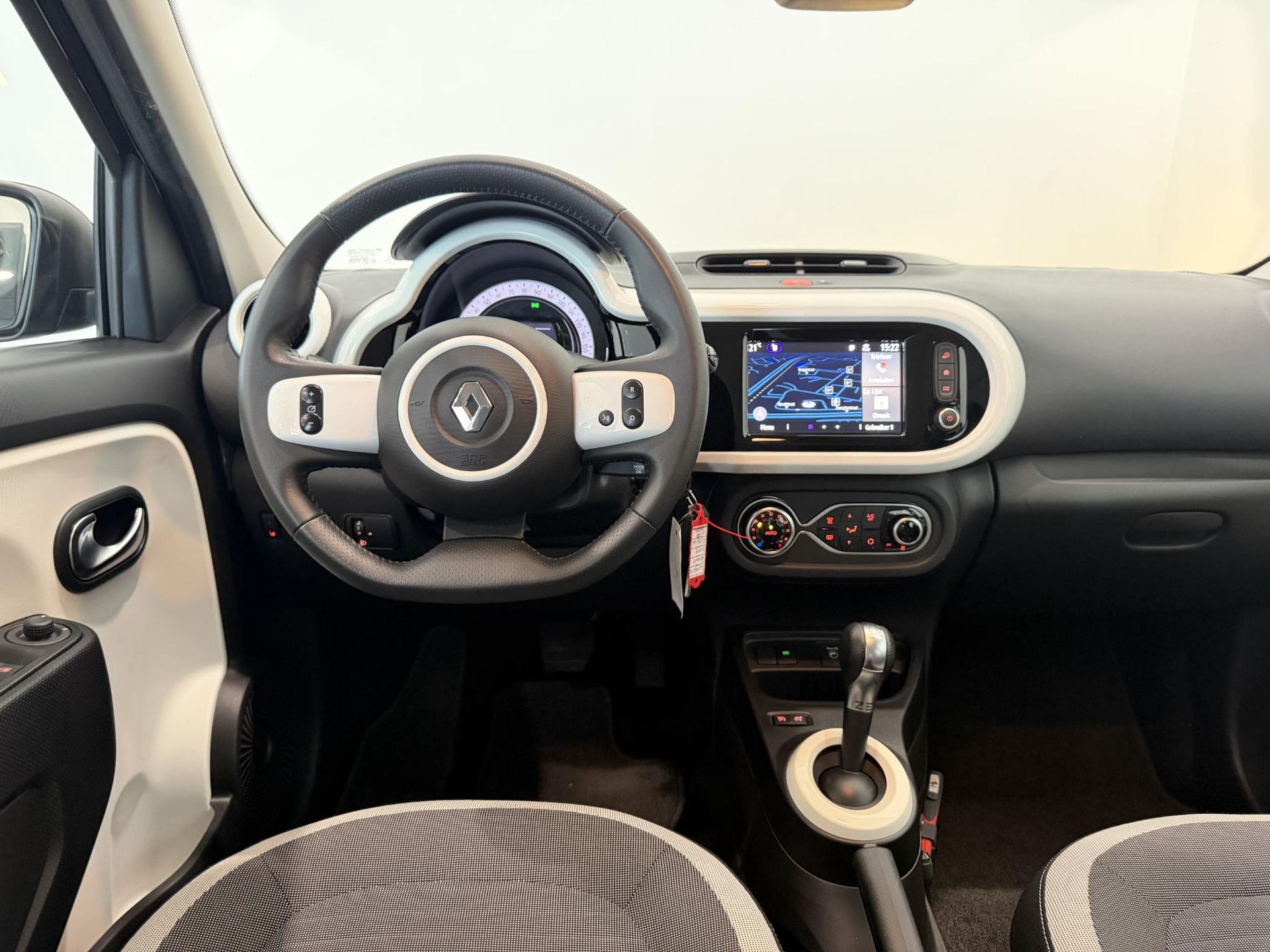 Renault Twingo met kenteken K-154-NN – autofoto 3
