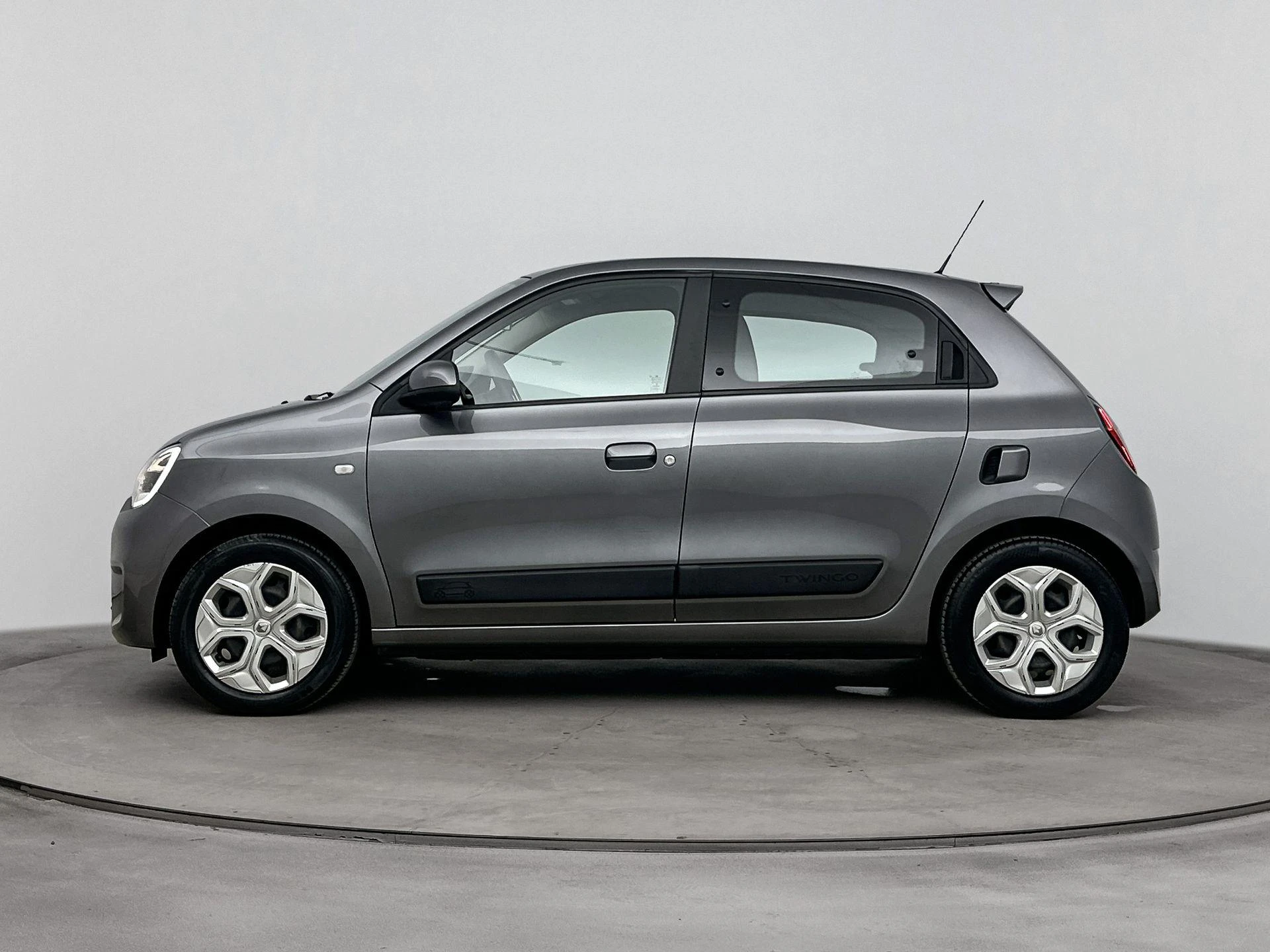 Renault Twingo met kenteken L-159-TK – autofoto 4