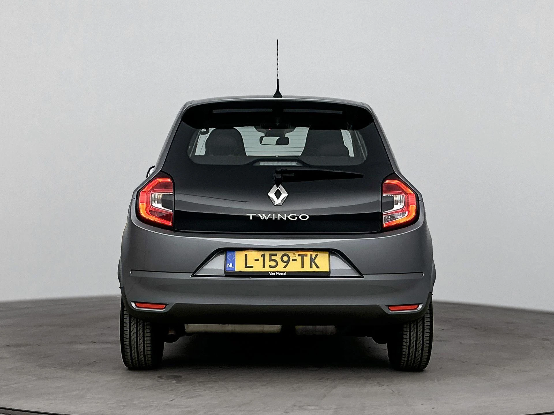 Renault Twingo met kenteken L-159-TK – autofoto 5