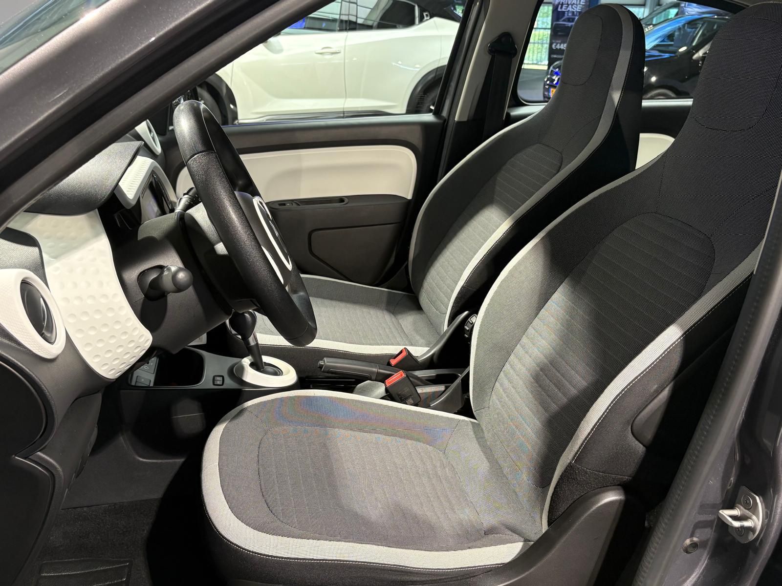 Renault Twingo met kenteken N-678-TP – autofoto 5