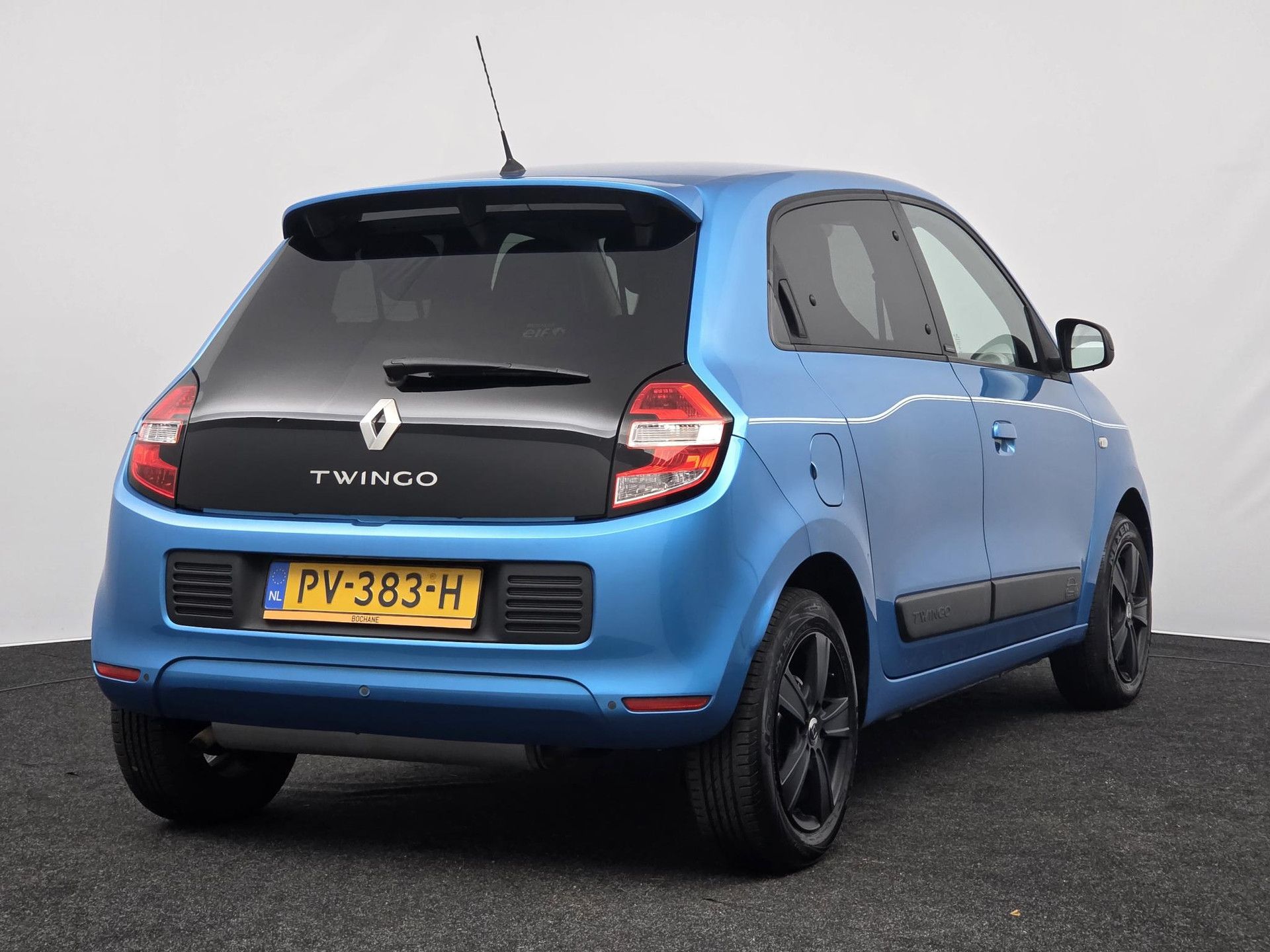 Renault Twingo met kenteken PV-383-H – autofoto 2