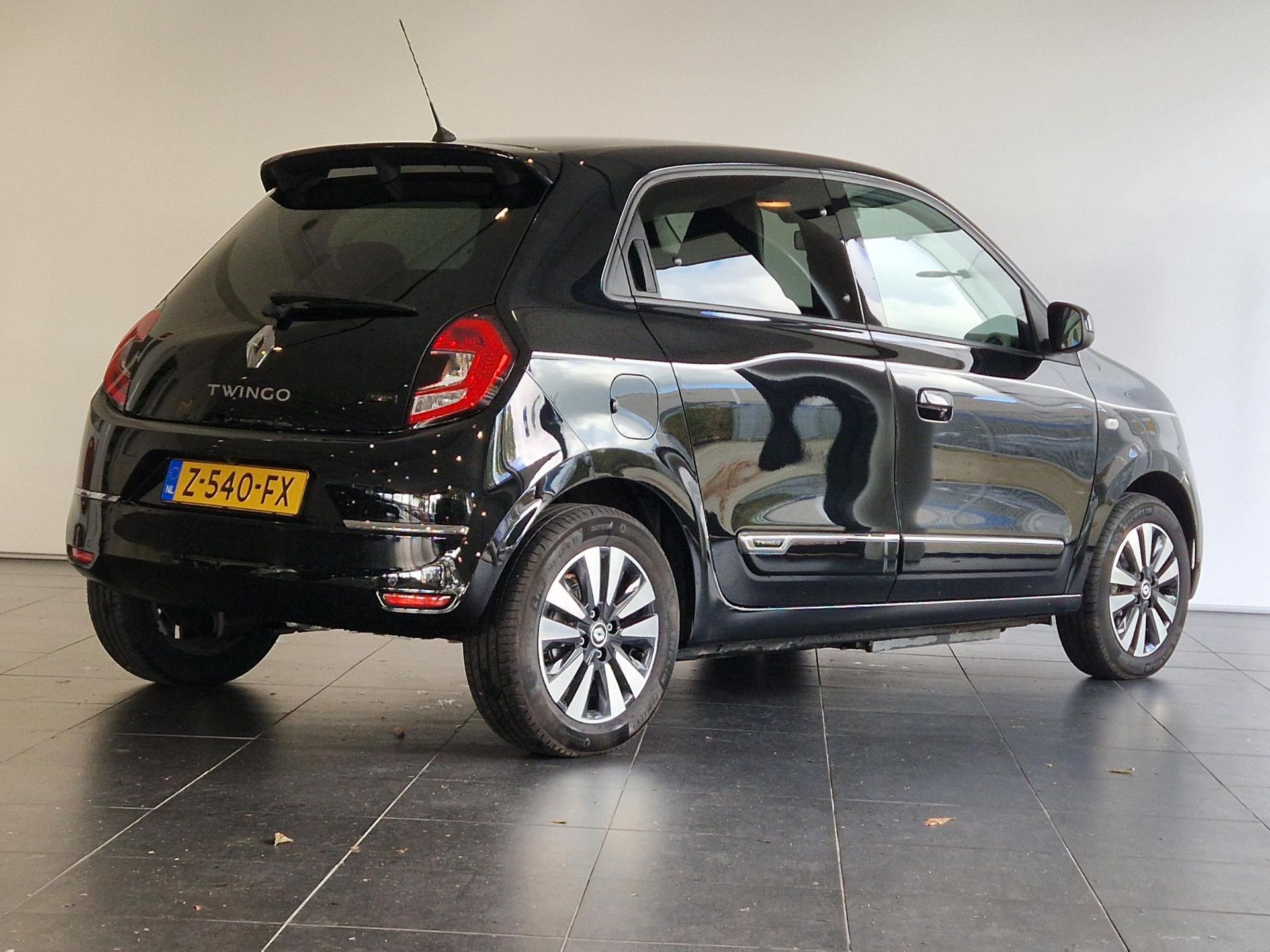 Renault Twingo met kenteken Z-540-FX – autofoto 2