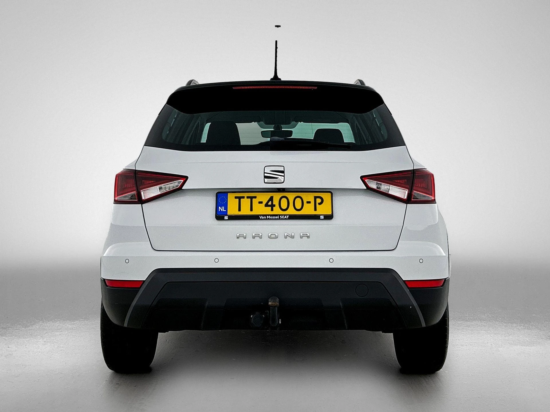 SEAT Arona met kenteken 50100 – autofoto 5