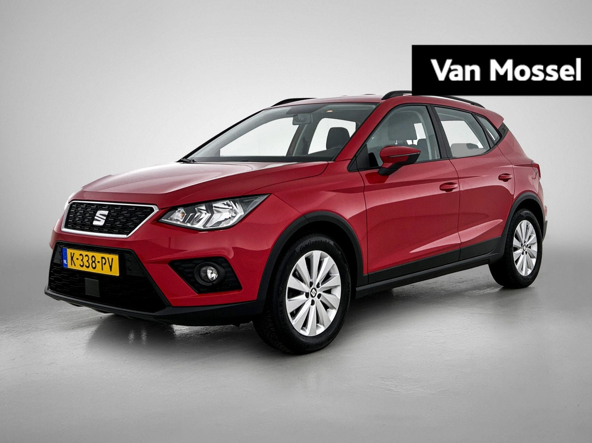 SEAT Arona met kenteken K-338-PV – autofoto 2