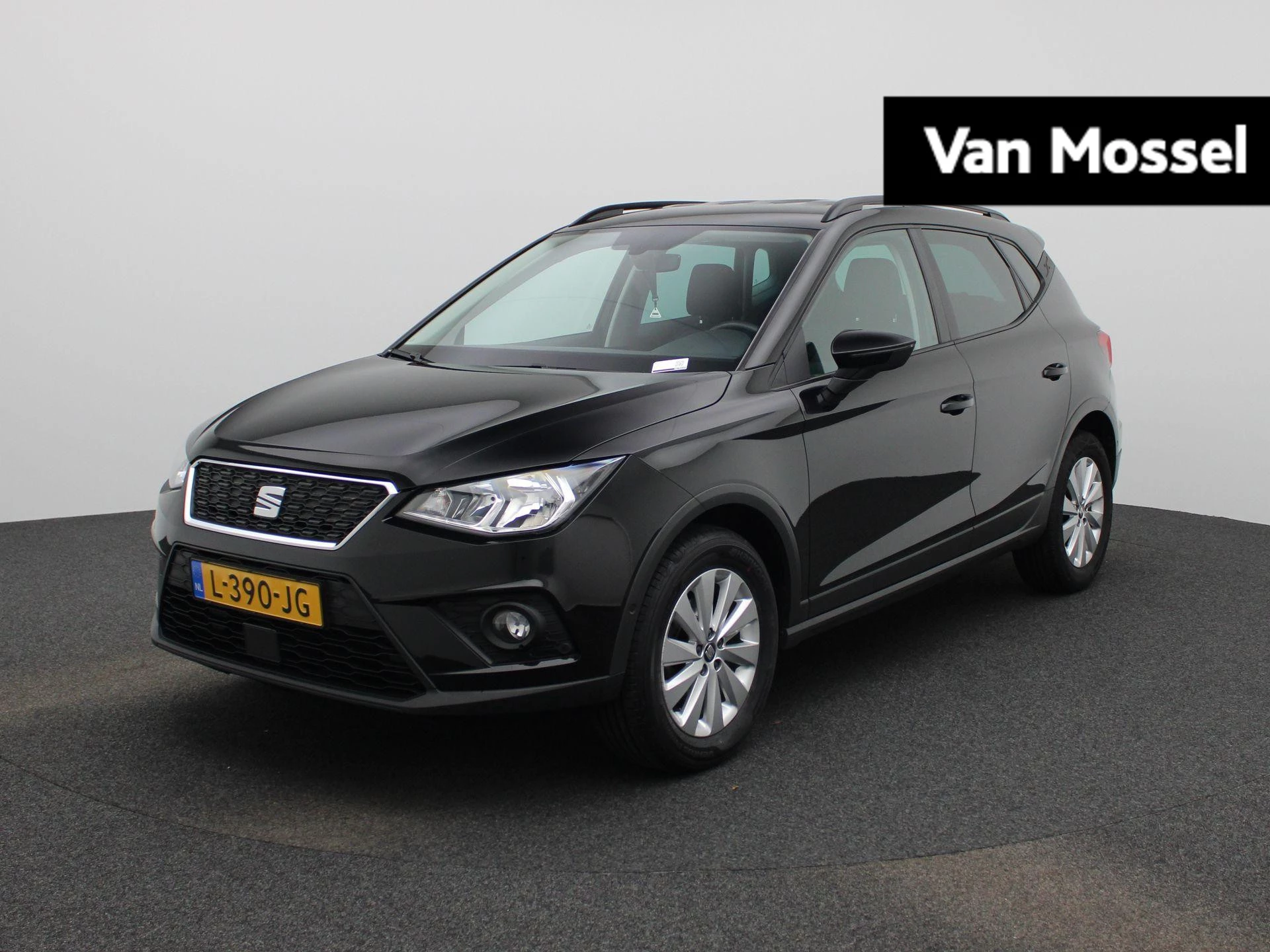 SEAT Arona met kenteken L-390-JG – autofoto 2