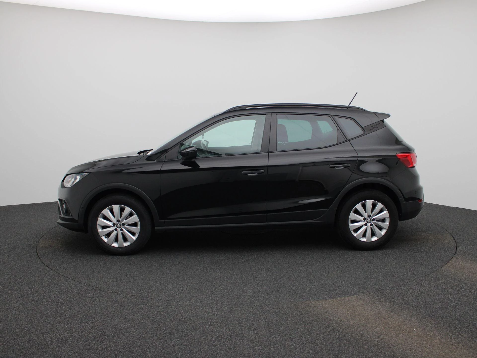 SEAT Arona met kenteken L-390-JG – autofoto 5