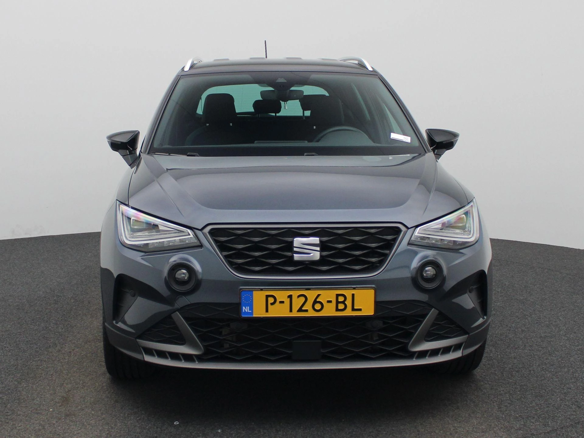 SEAT Arona met kenteken P-126-BL – autofoto 4