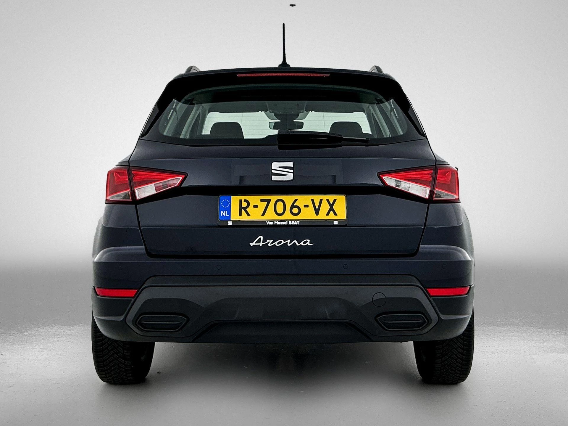 SEAT Arona met kenteken R-706-VX – autofoto 5