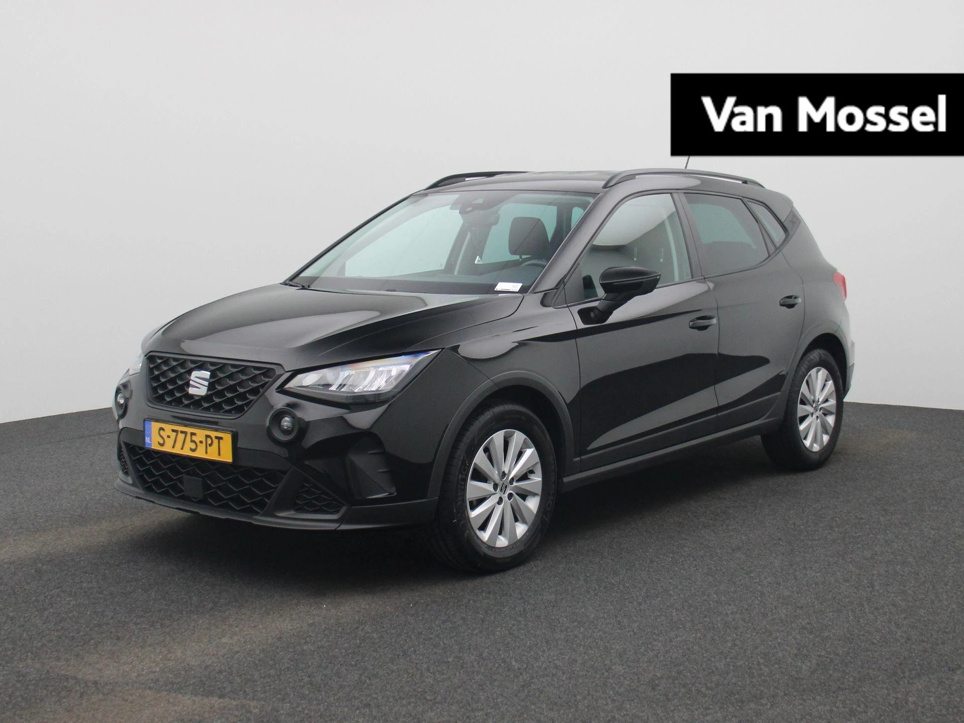 SEAT Arona met kenteken S-775-PT – autofoto 2