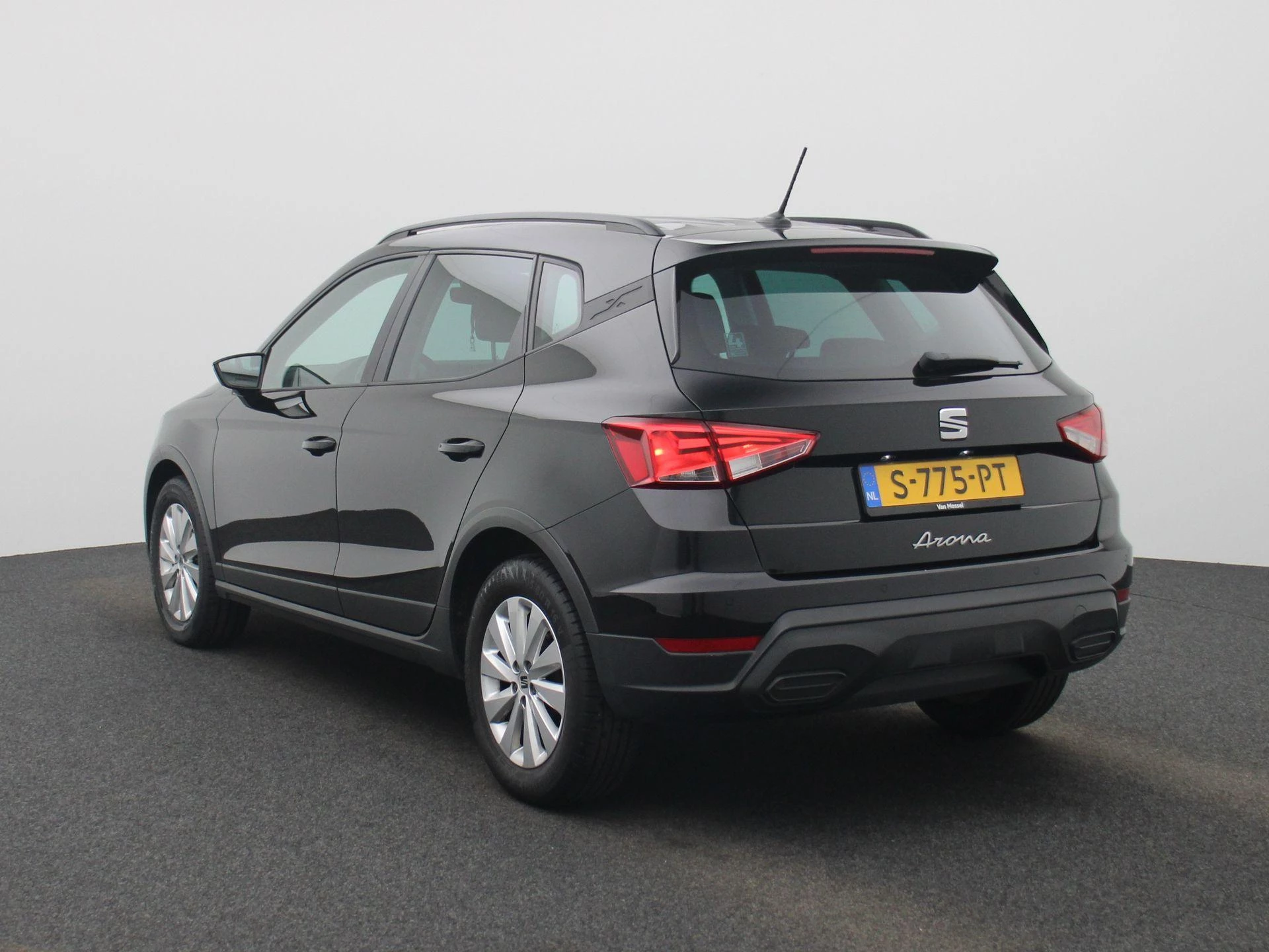 SEAT Arona met kenteken S-775-PT – autofoto 3