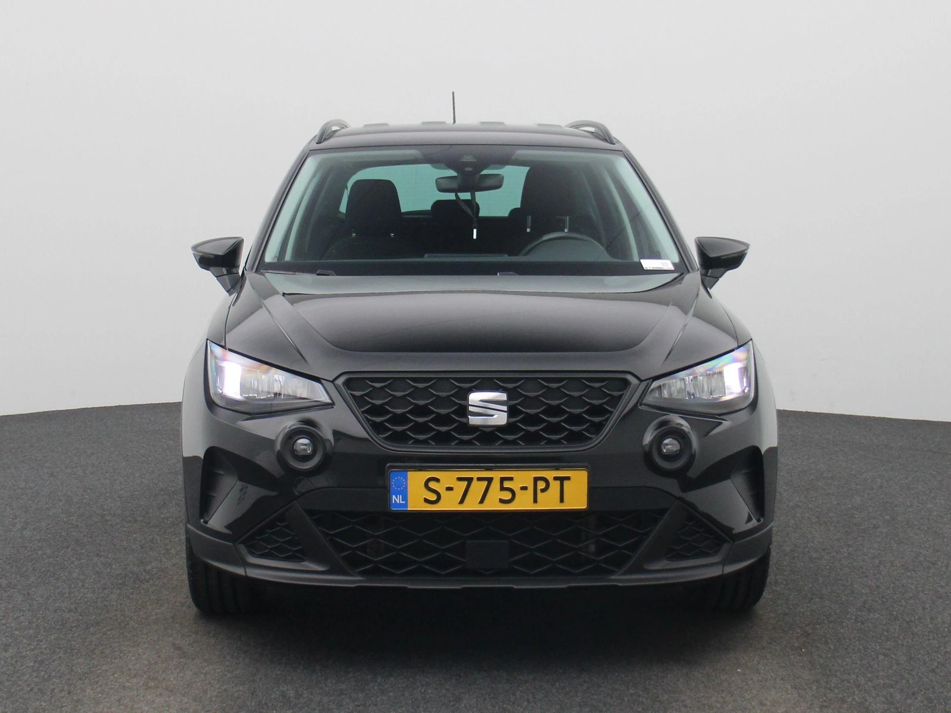 SEAT Arona met kenteken S-775-PT – autofoto 4