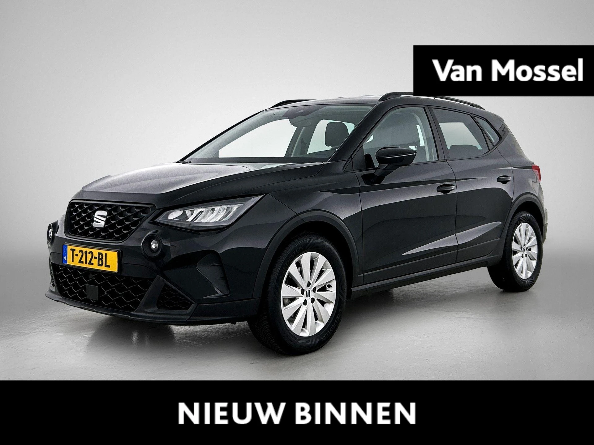 SEAT Arona met kenteken T-212-BL – autofoto 2