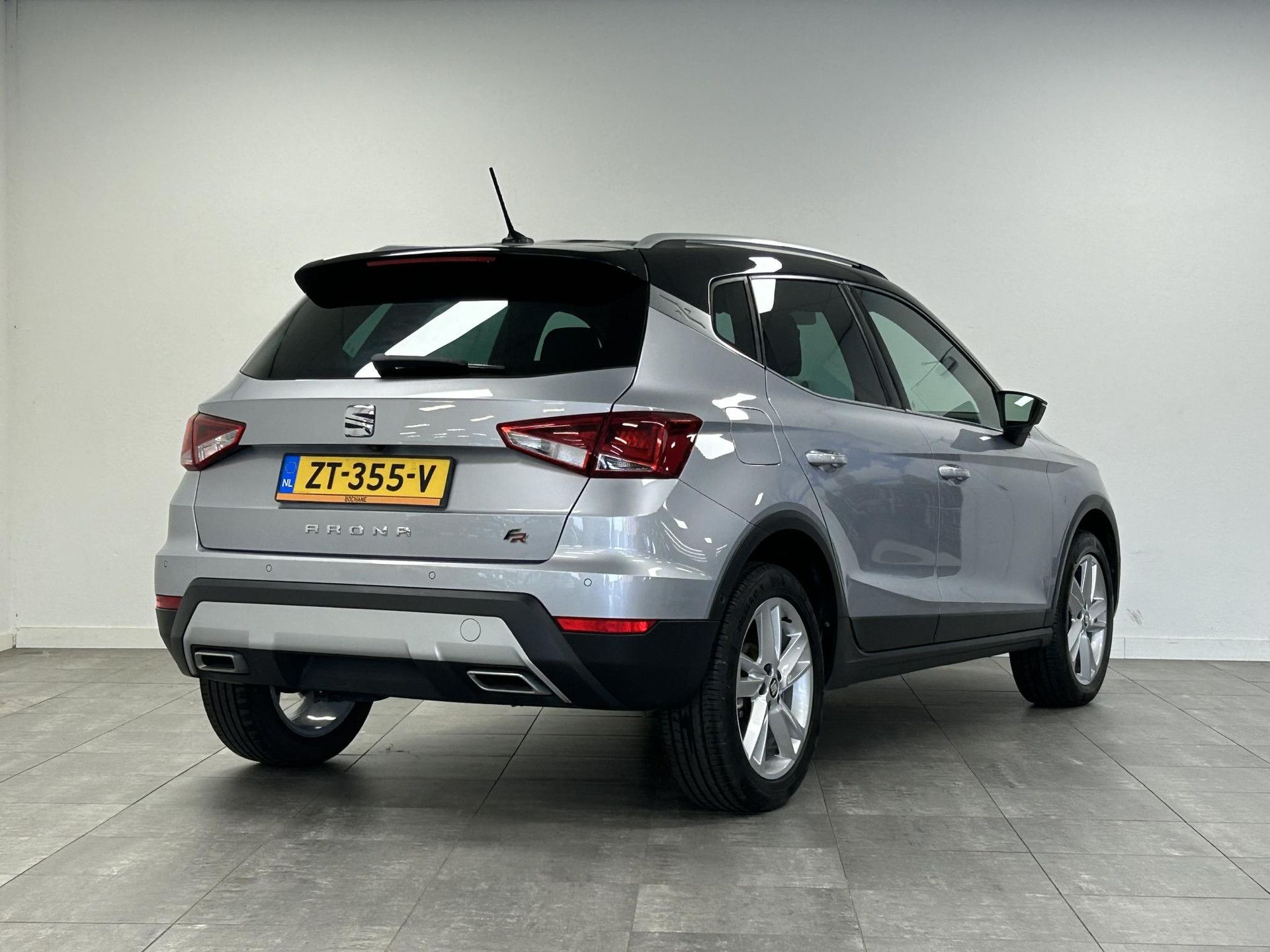 SEAT Arona met kenteken ZT-355-V – autofoto 2