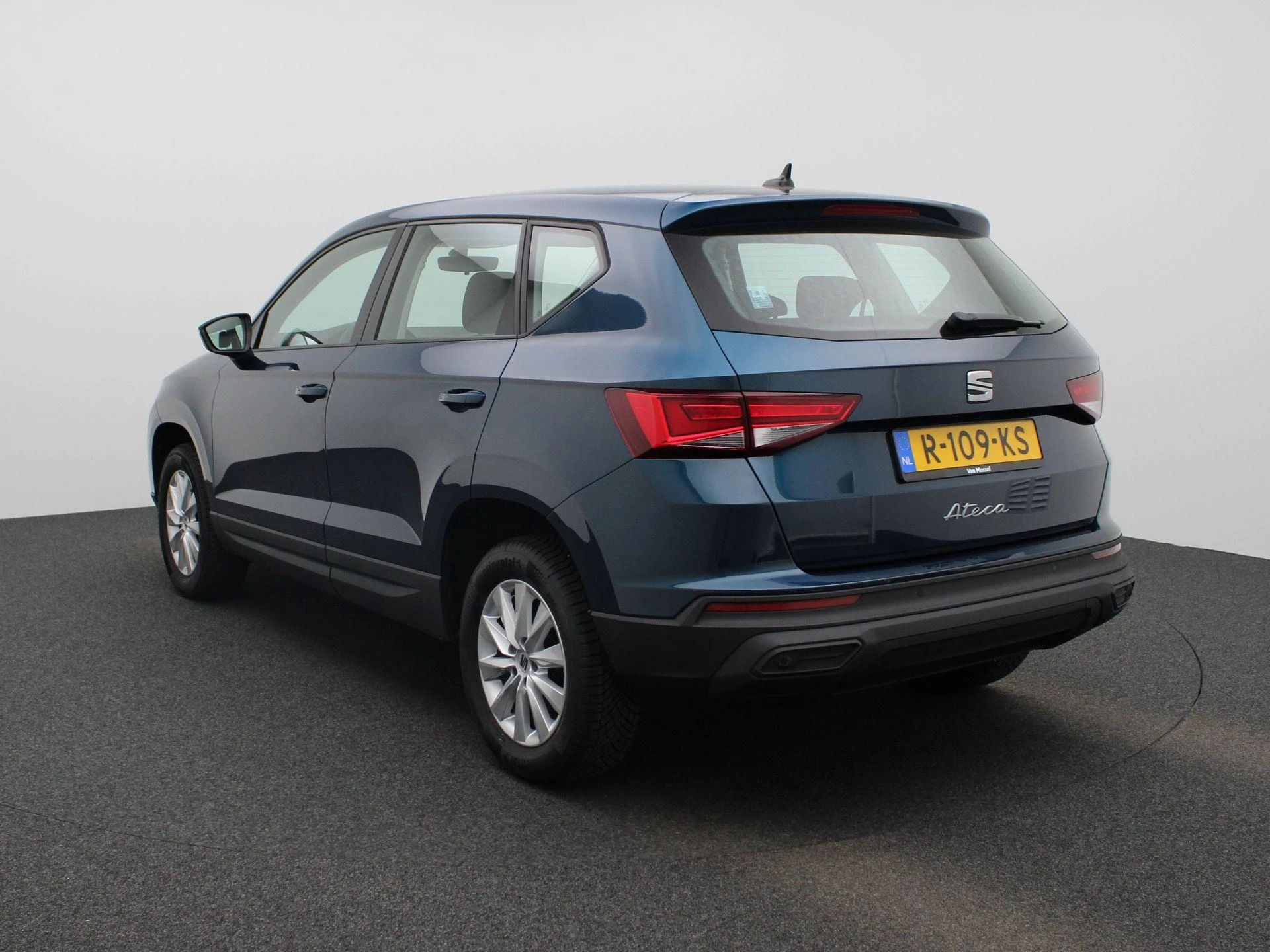SEAT Ateca met kenteken R-109-KS – autofoto 3