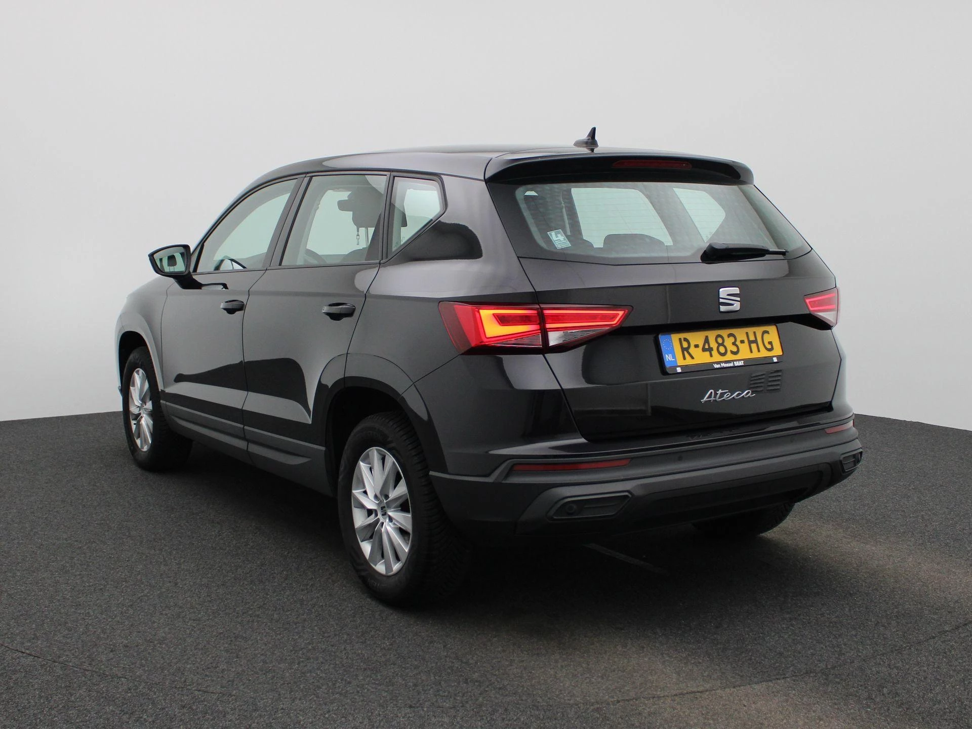 SEAT Ateca met kenteken R-483-HG – autofoto 3