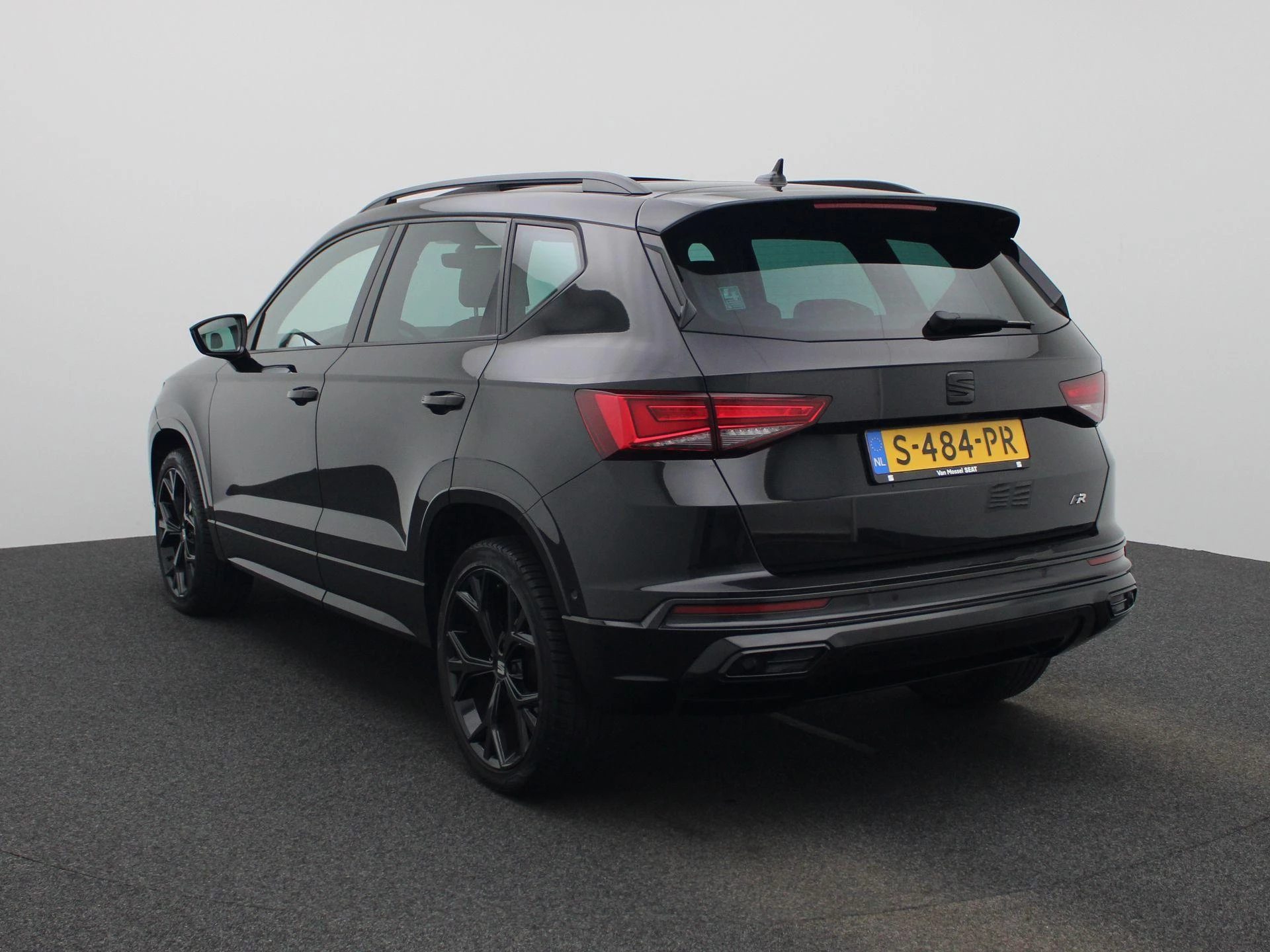 SEAT Ateca met kenteken S-484-PR – autofoto 3