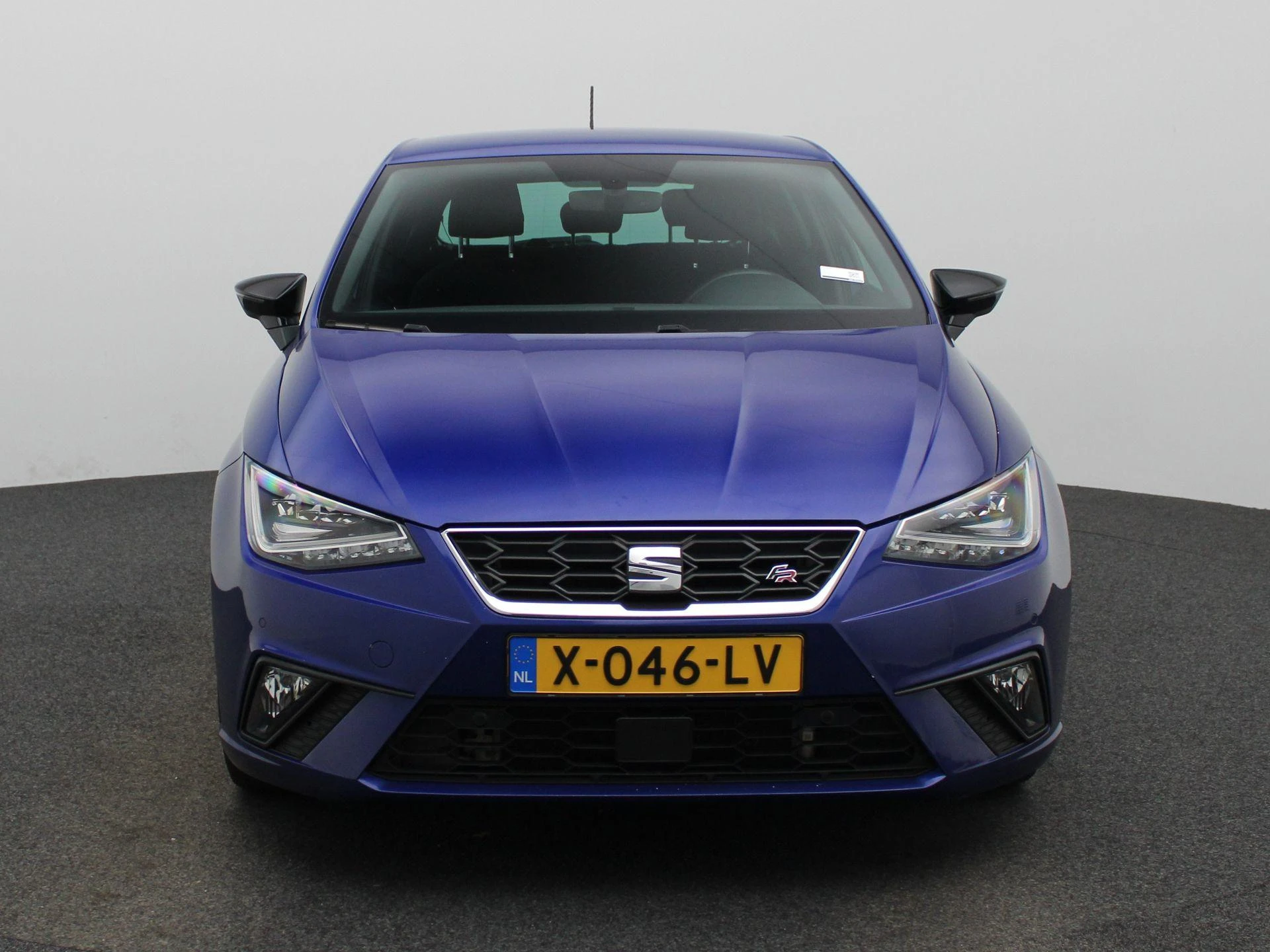 SEAT Ibiza met kenteken 55100 – autofoto 4