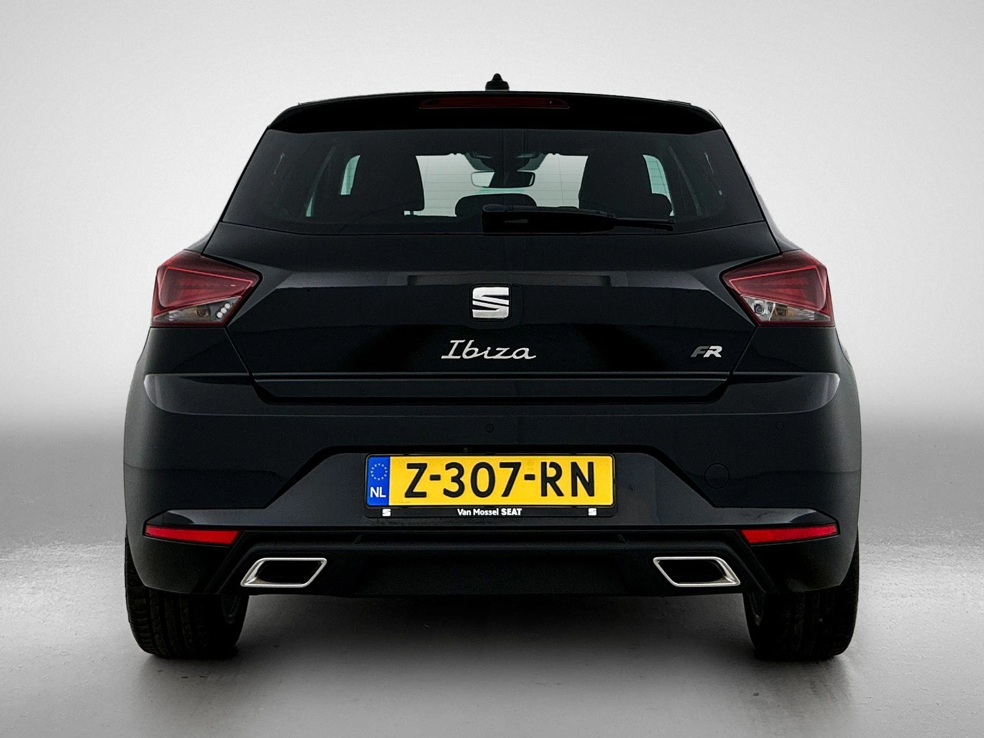 SEAT Ibiza met kenteken 60100 – autofoto 5