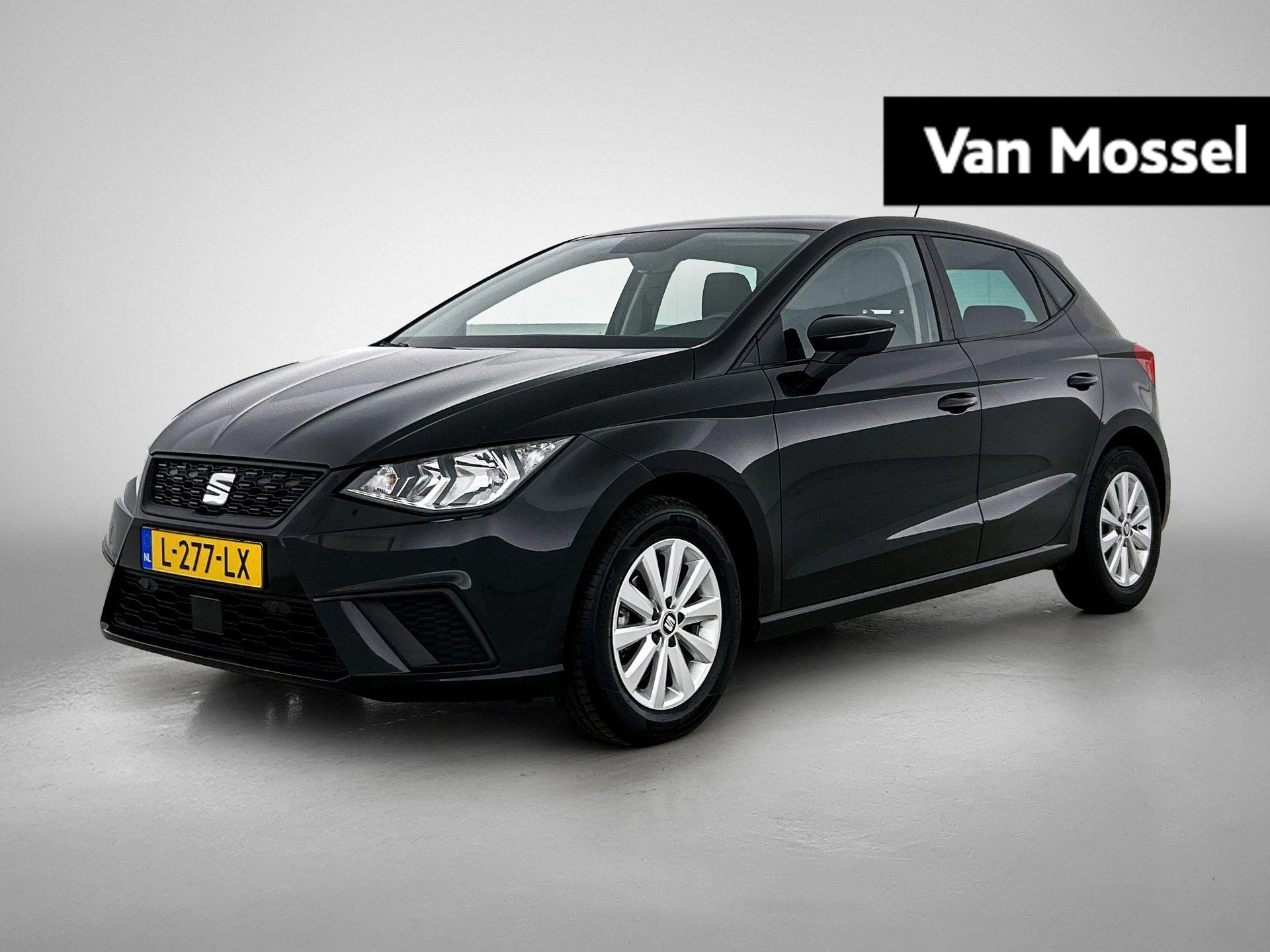 SEAT Ibiza met kenteken L-277-LX – autofoto 2